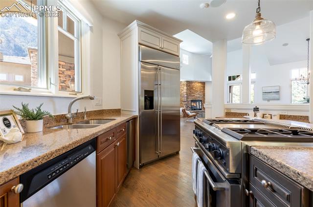 968 Summer Spring View