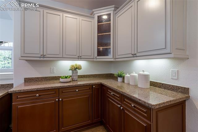 968 Summer Spring View