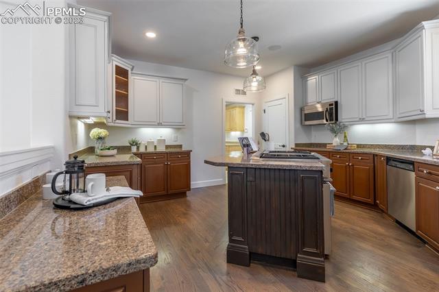 968 Summer Spring View