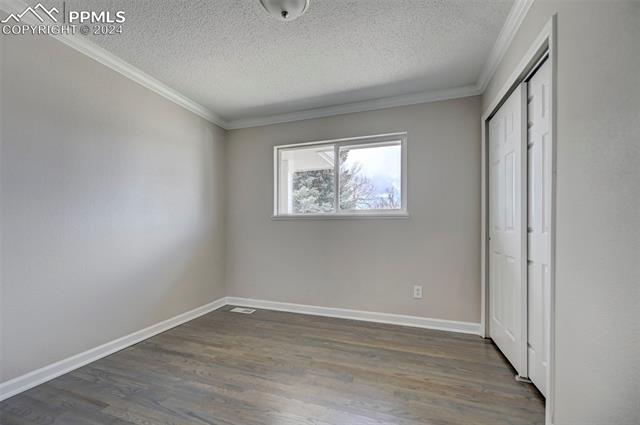 39 N Dartmouth Street