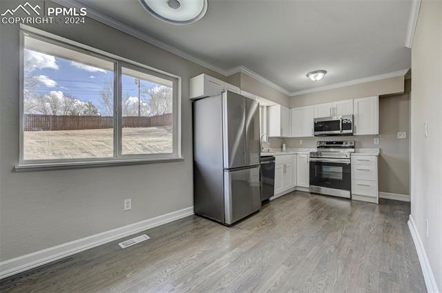 39 N Dartmouth Street