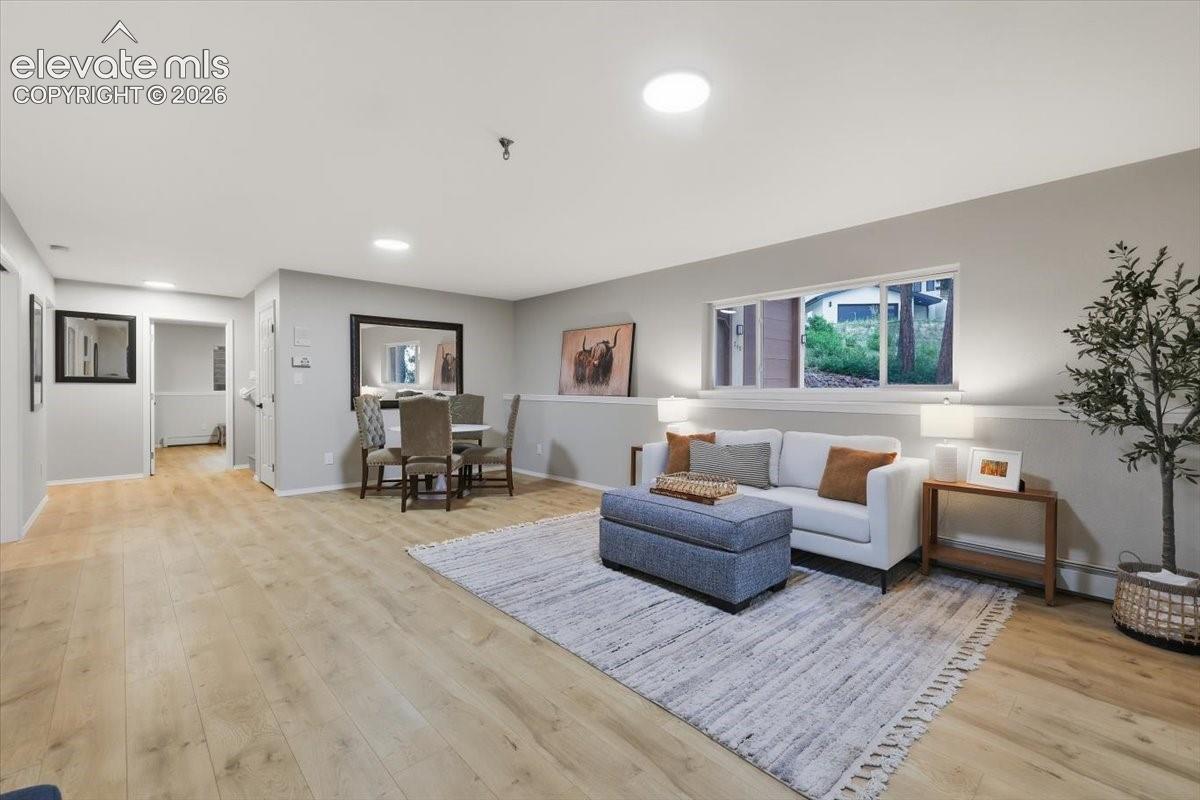 240 Scrub Oak Way