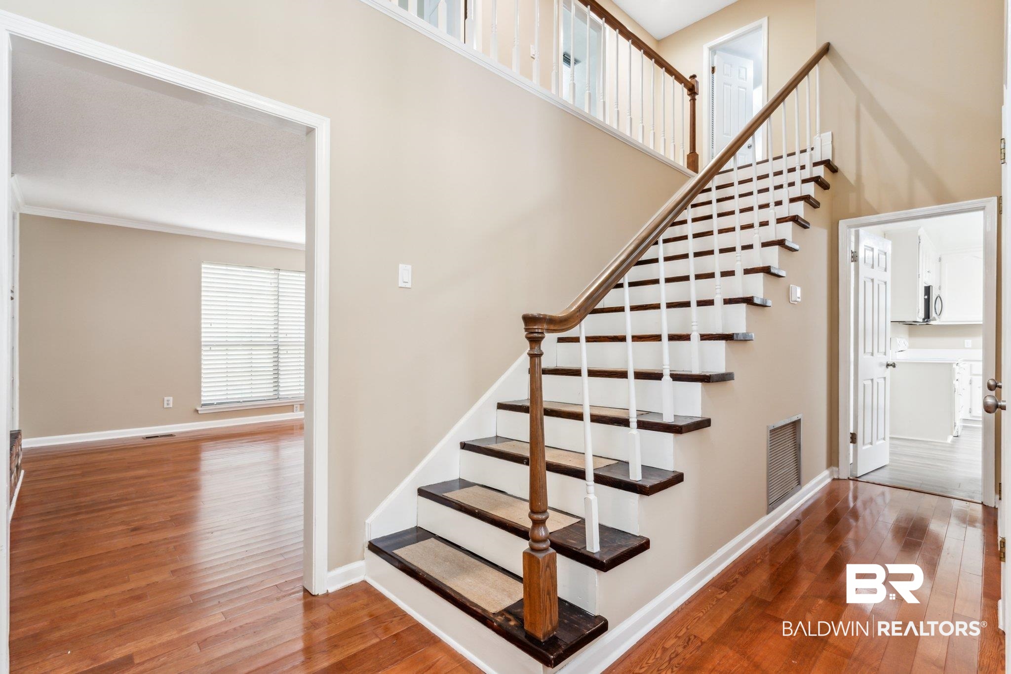 103 Ferncliff Circle