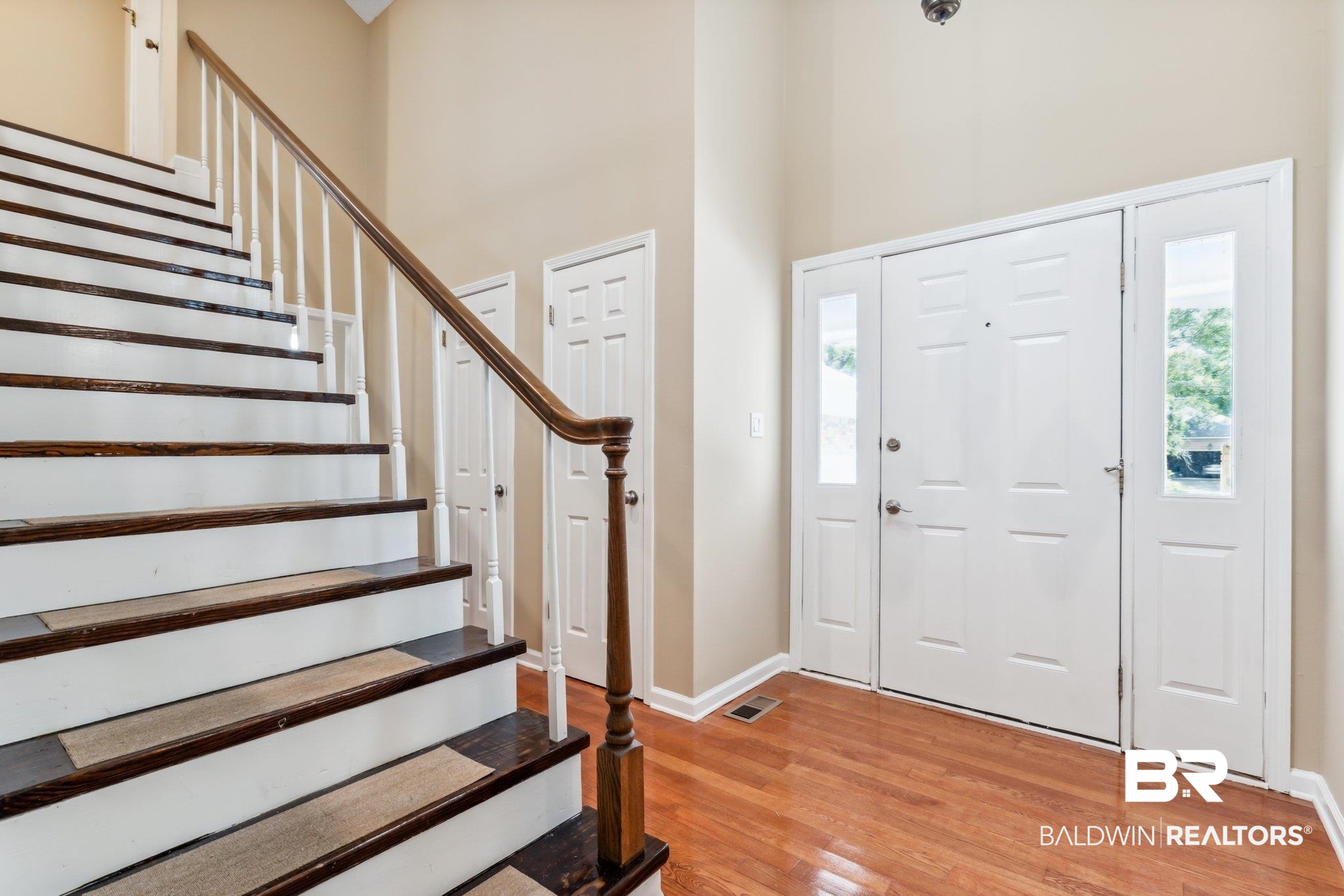 103 Ferncliff Circle