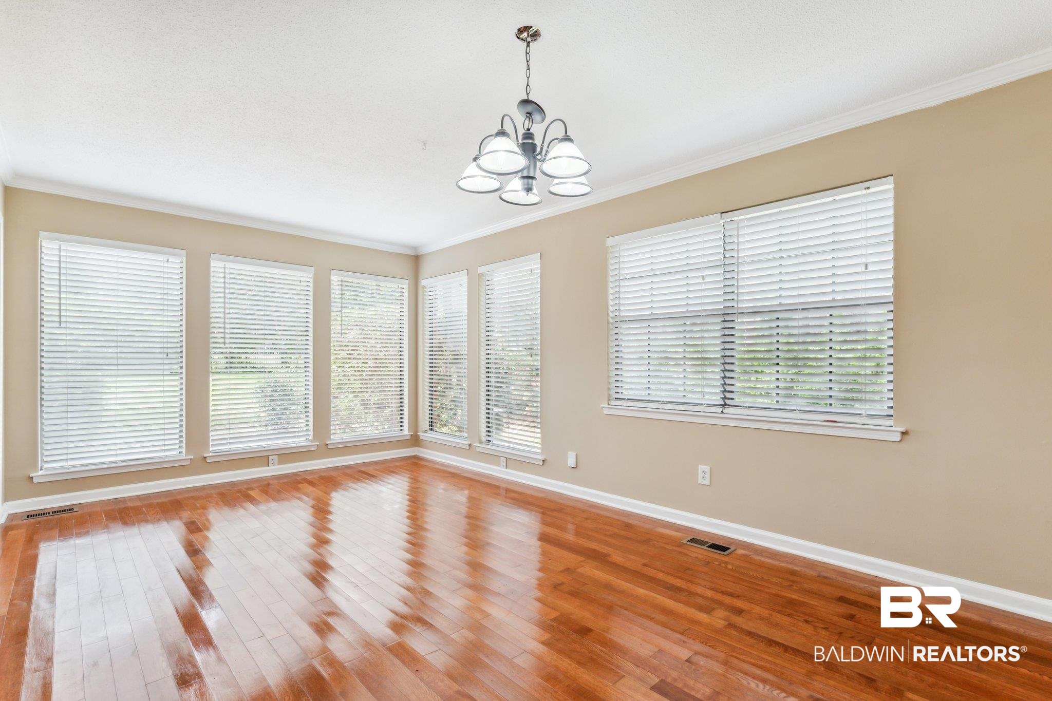 103 Ferncliff Circle