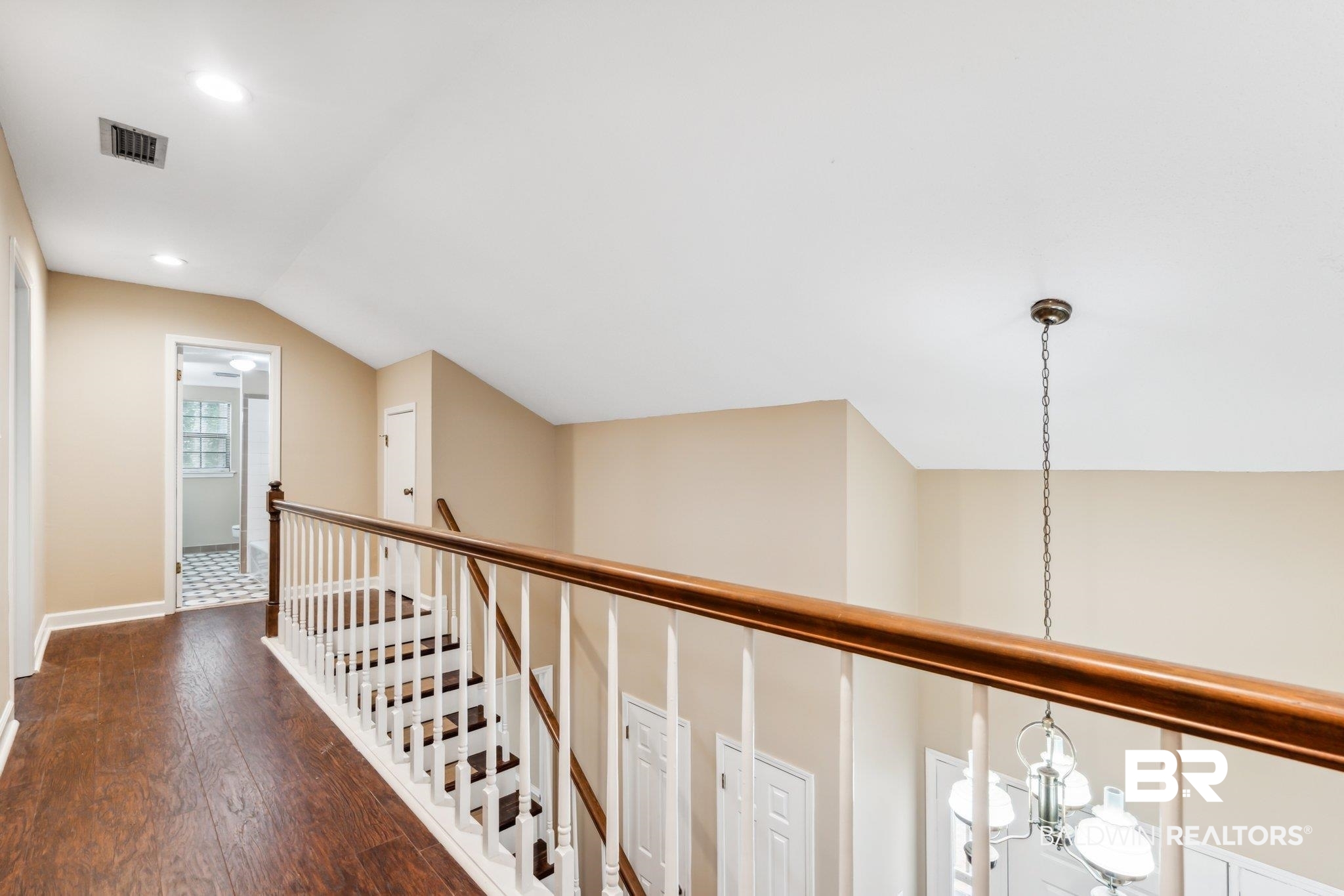103 Ferncliff Circle