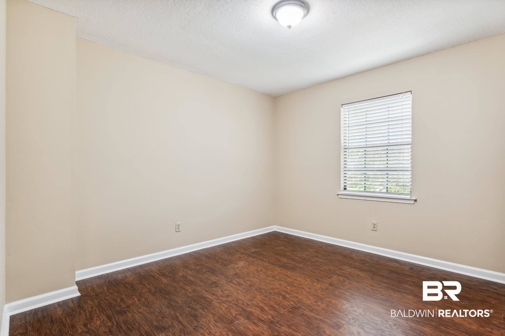 103 Ferncliff Circle