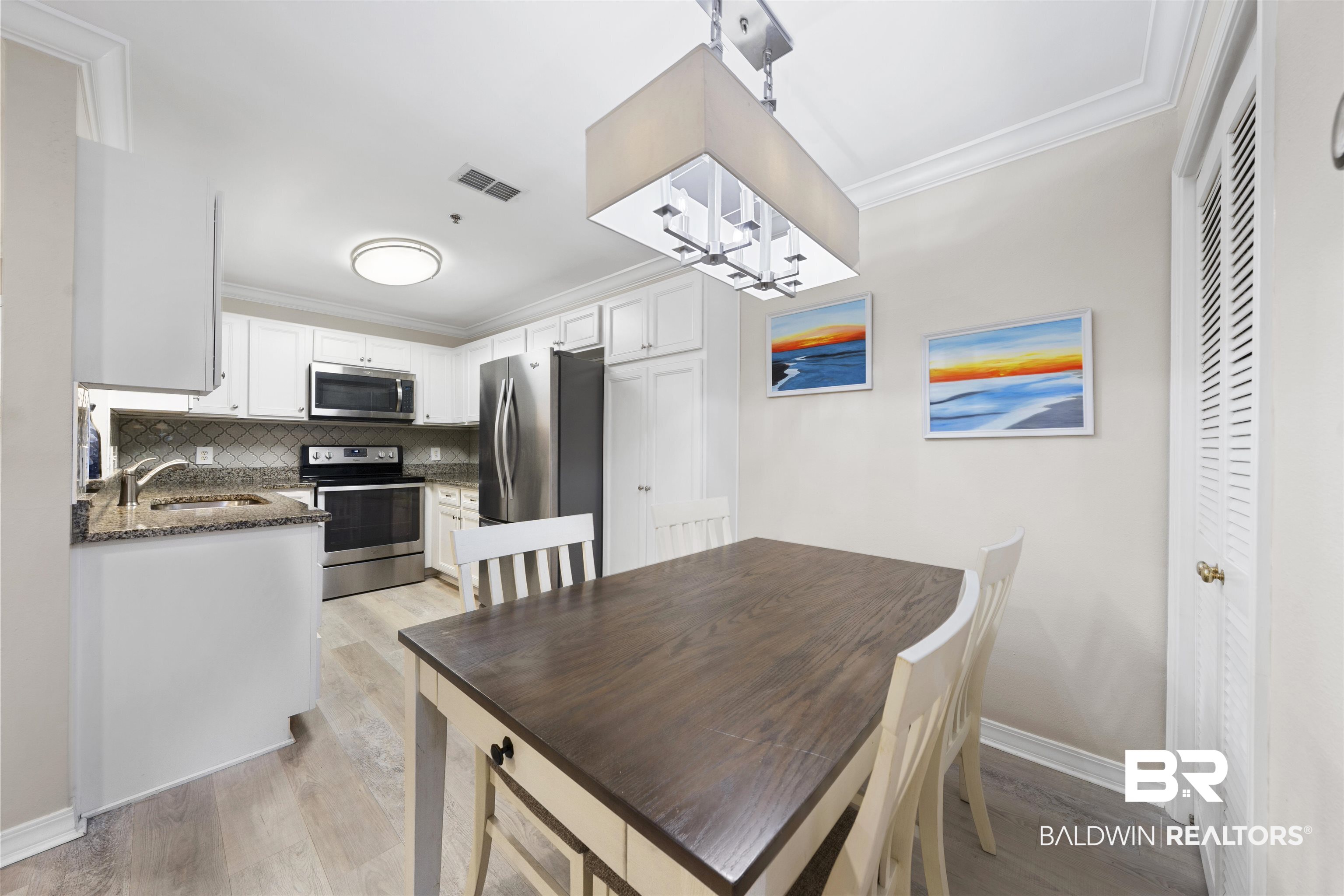 2200 W Second Street Unit: 104 E