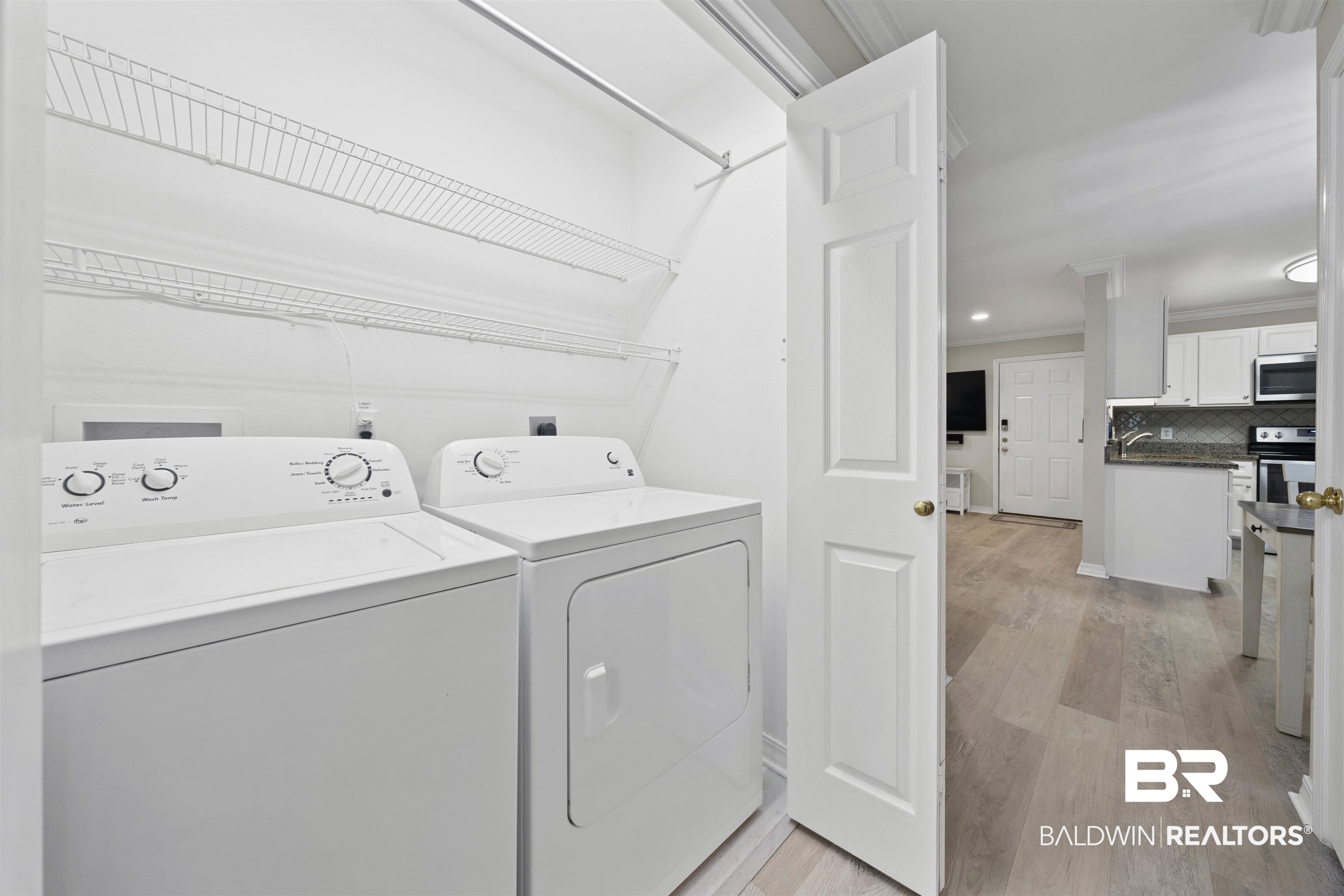 2200 W Second Street Unit: 104 E