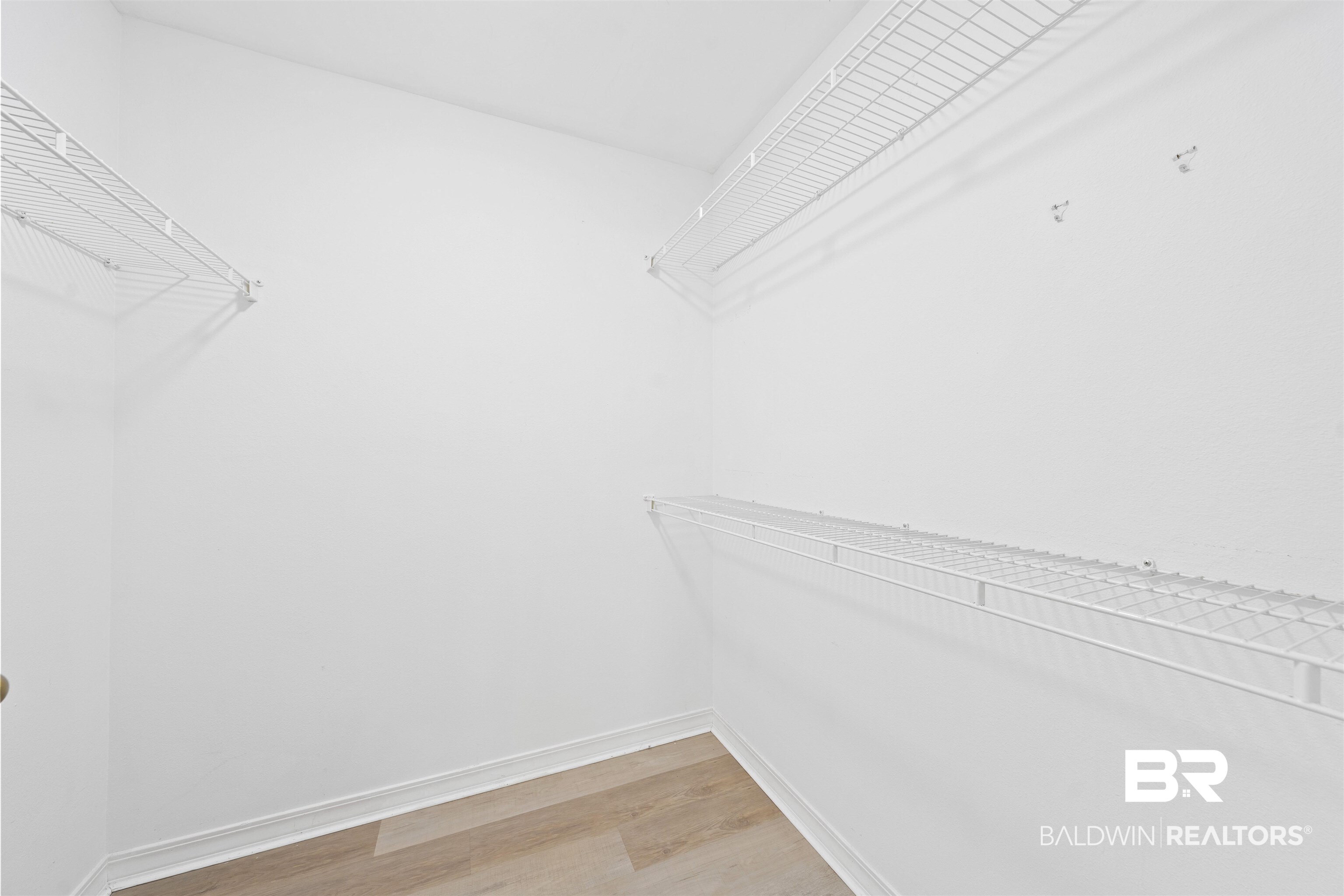 2200 W Second Street Unit: 104 E