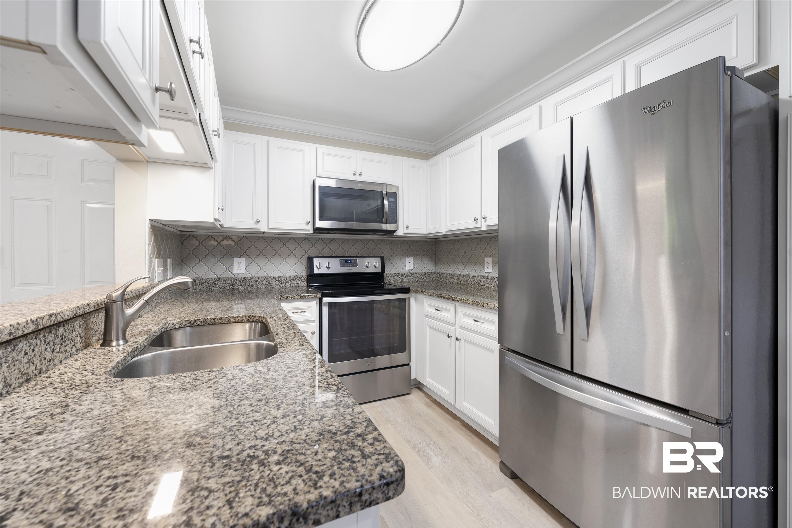 2200 W Second Street Unit: 104 E