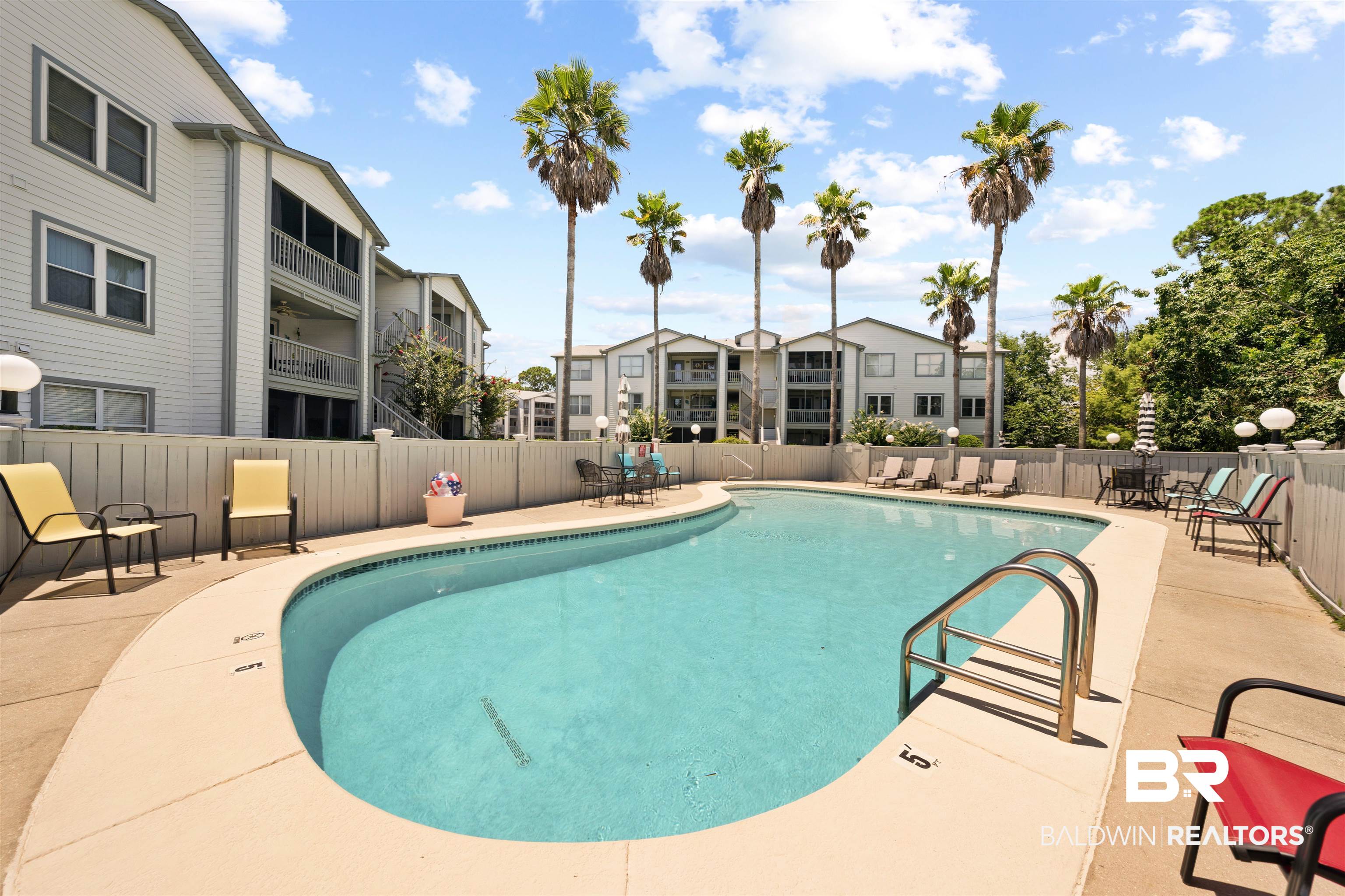 2200 W Second Street Unit: 104 E