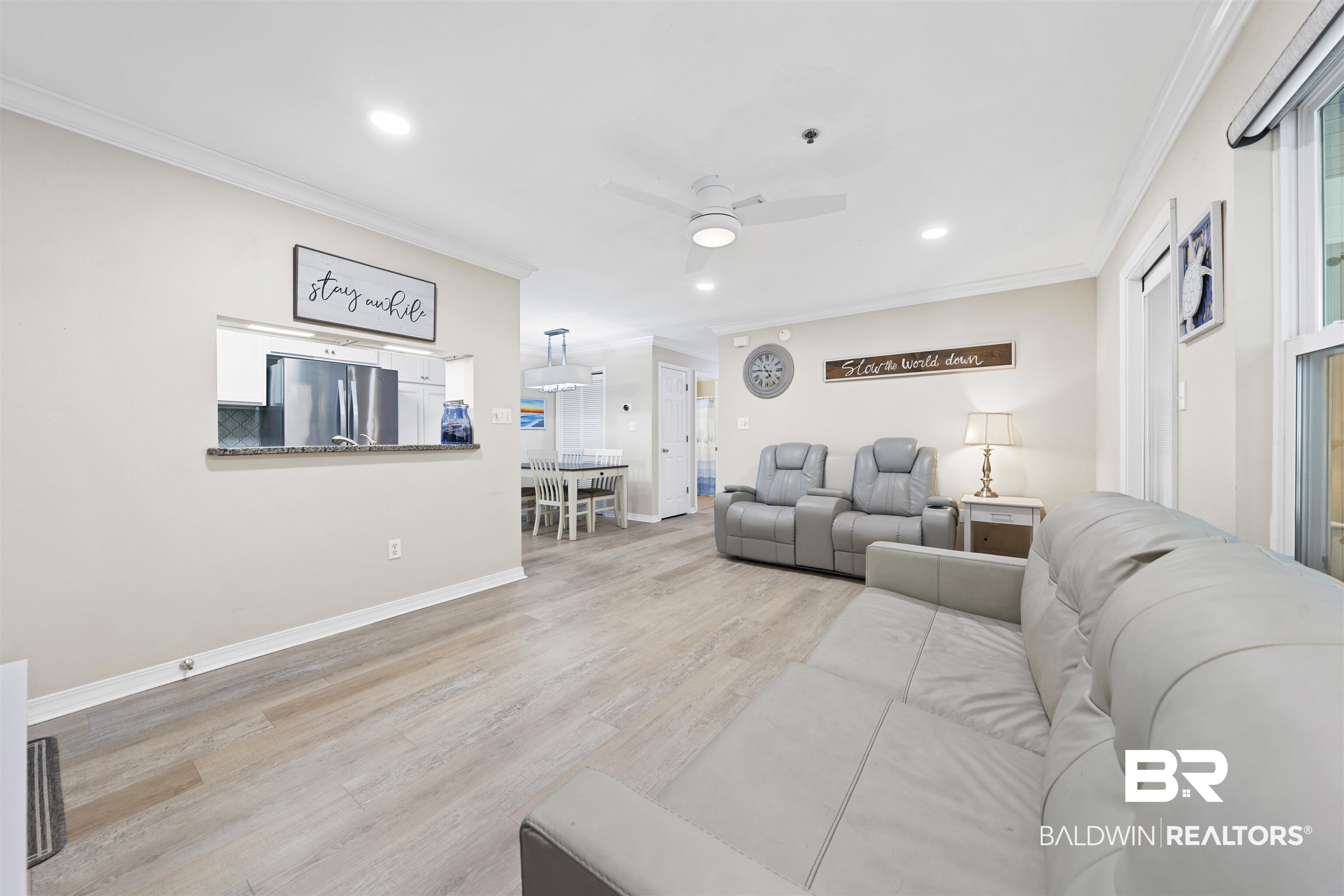 2200 W Second Street Unit: 104 E