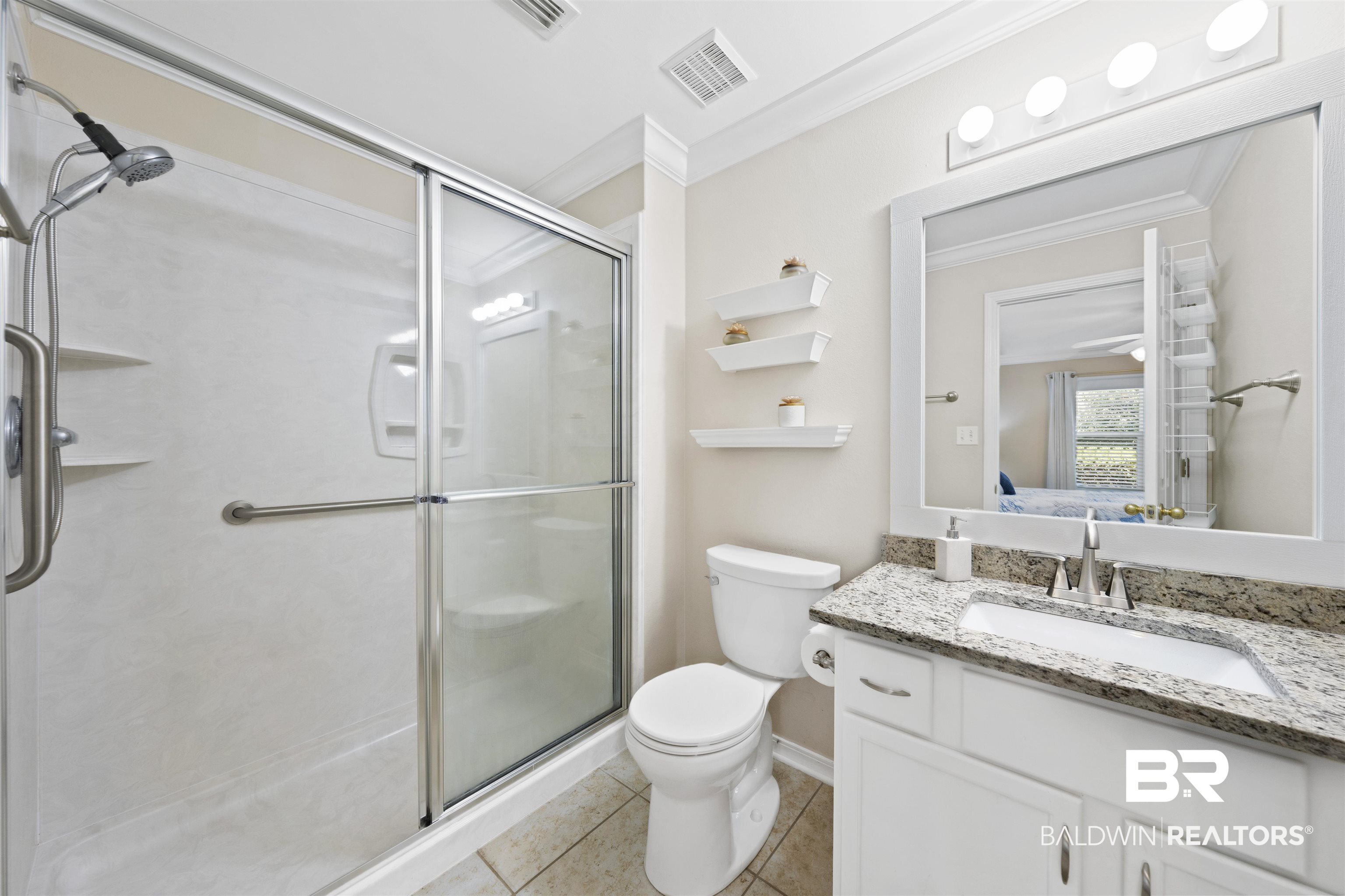 2200 W Second Street Unit: 104 E