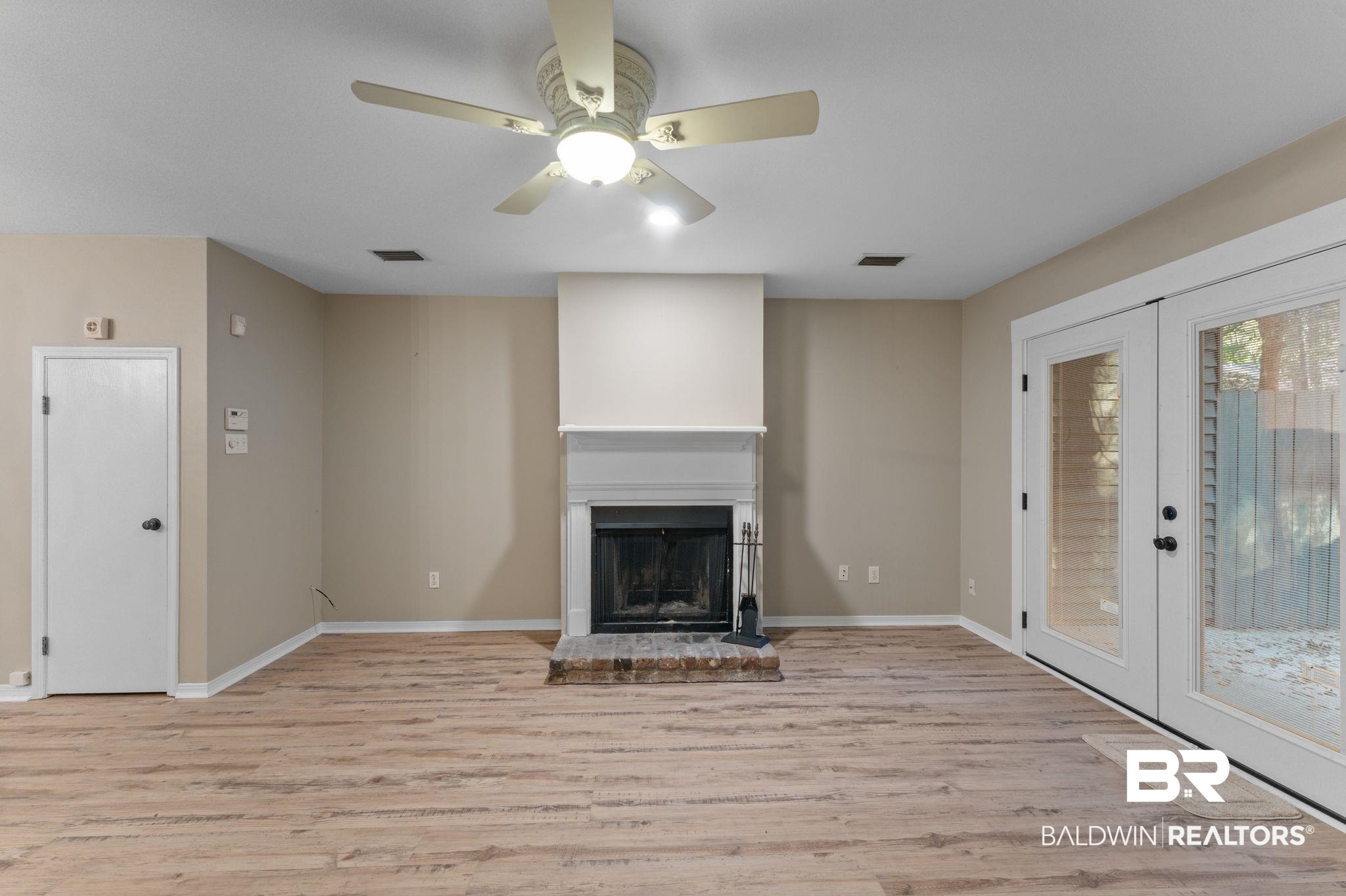 9 Summer Oaks Drive