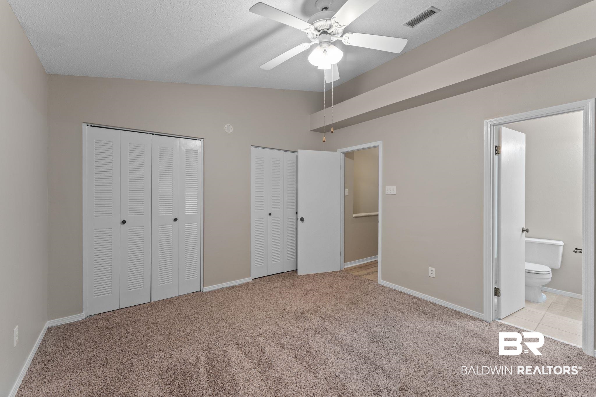 9 Summer Oaks Drive