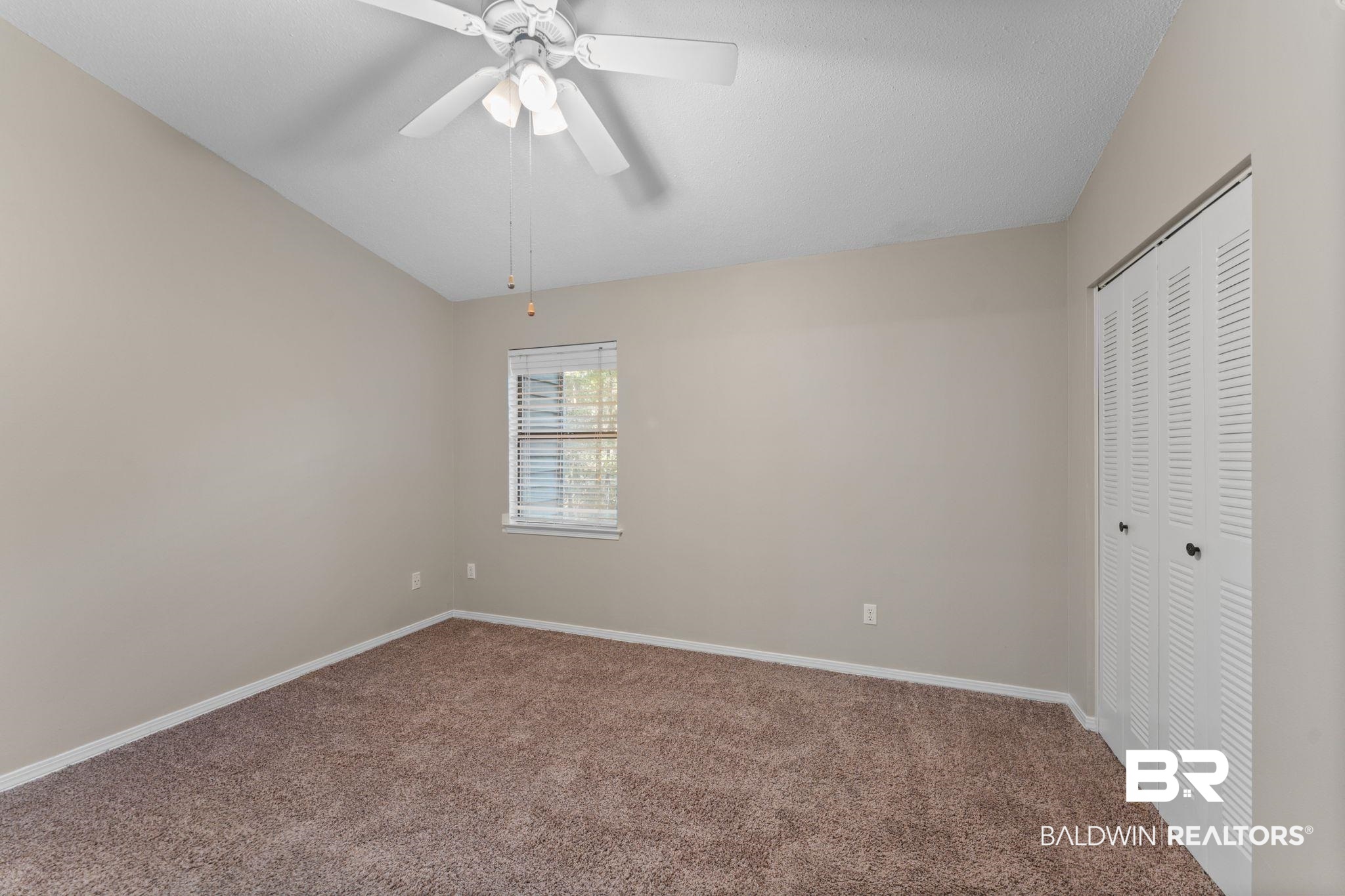9 Summer Oaks Drive