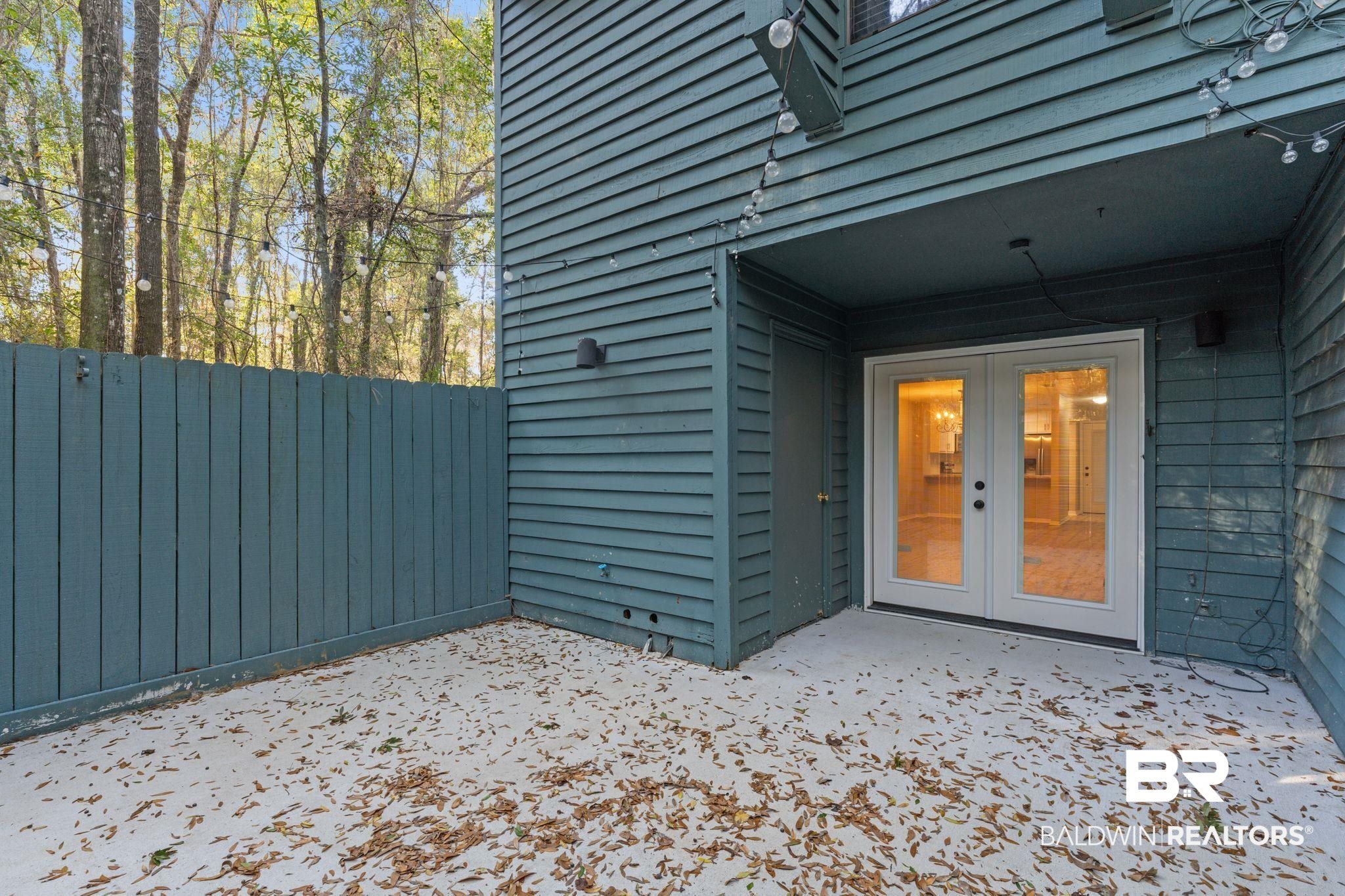 9 Summer Oaks Drive