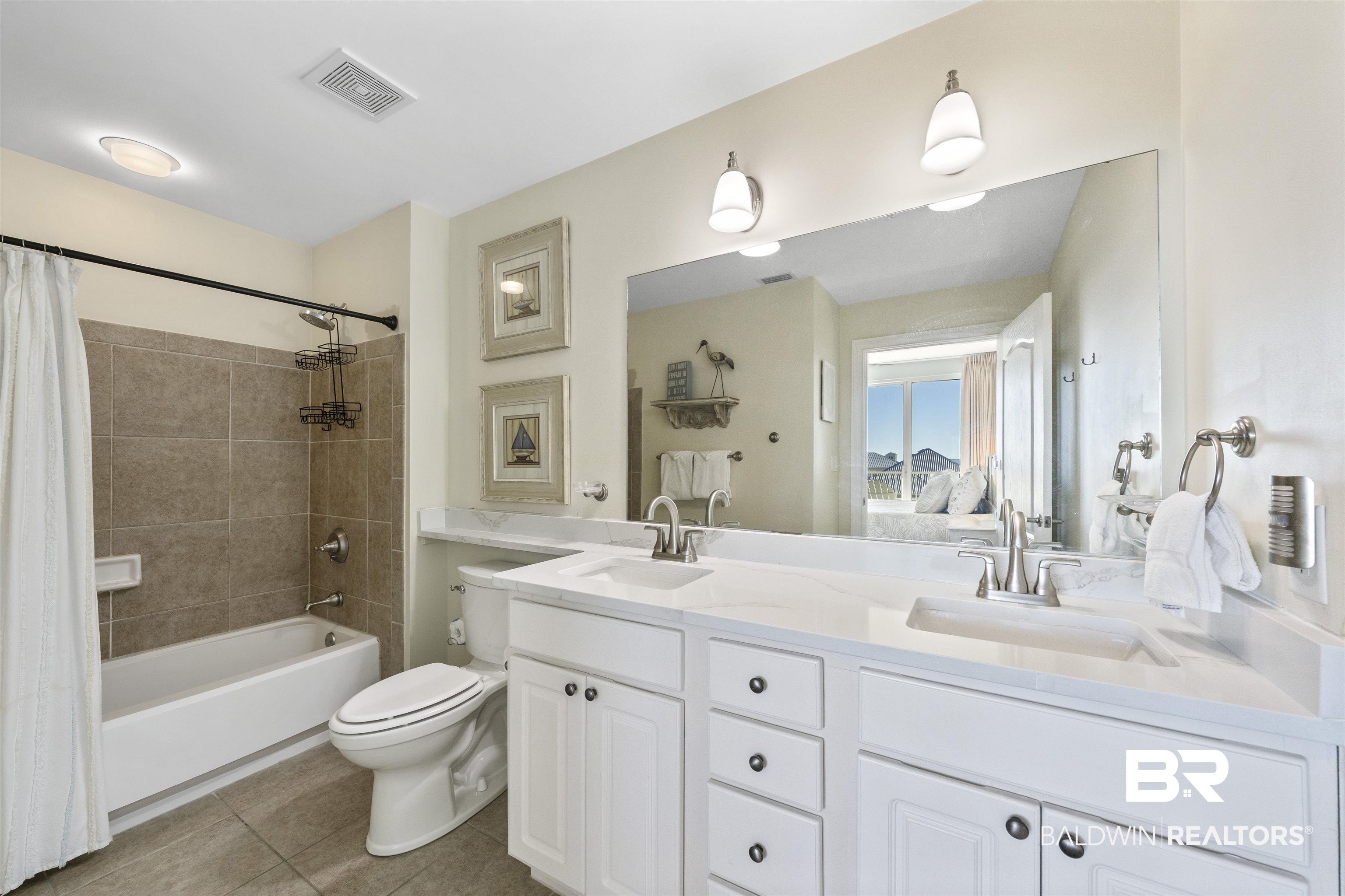 453 Dune Drive # 202