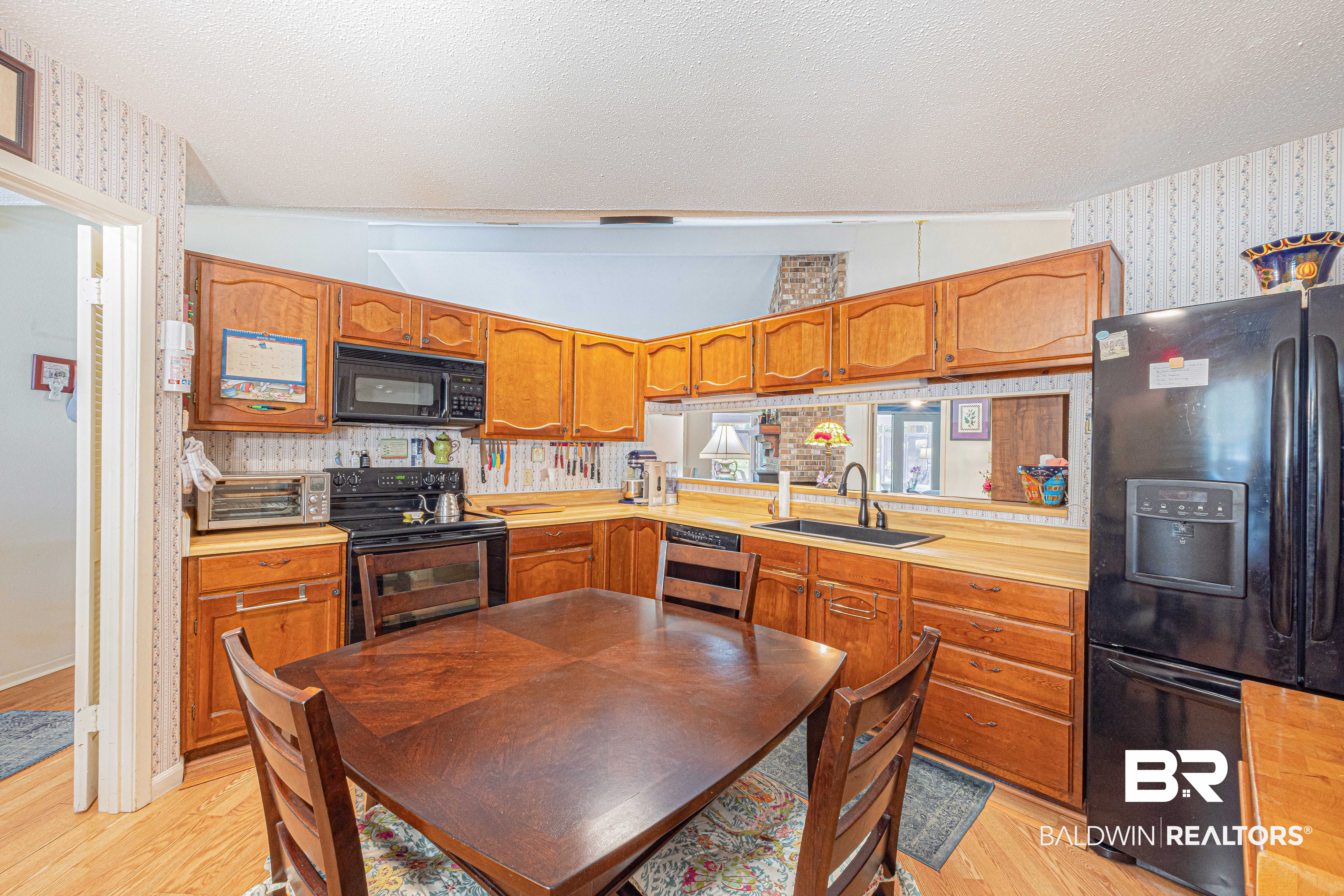 116 Lake Forest Boulevard