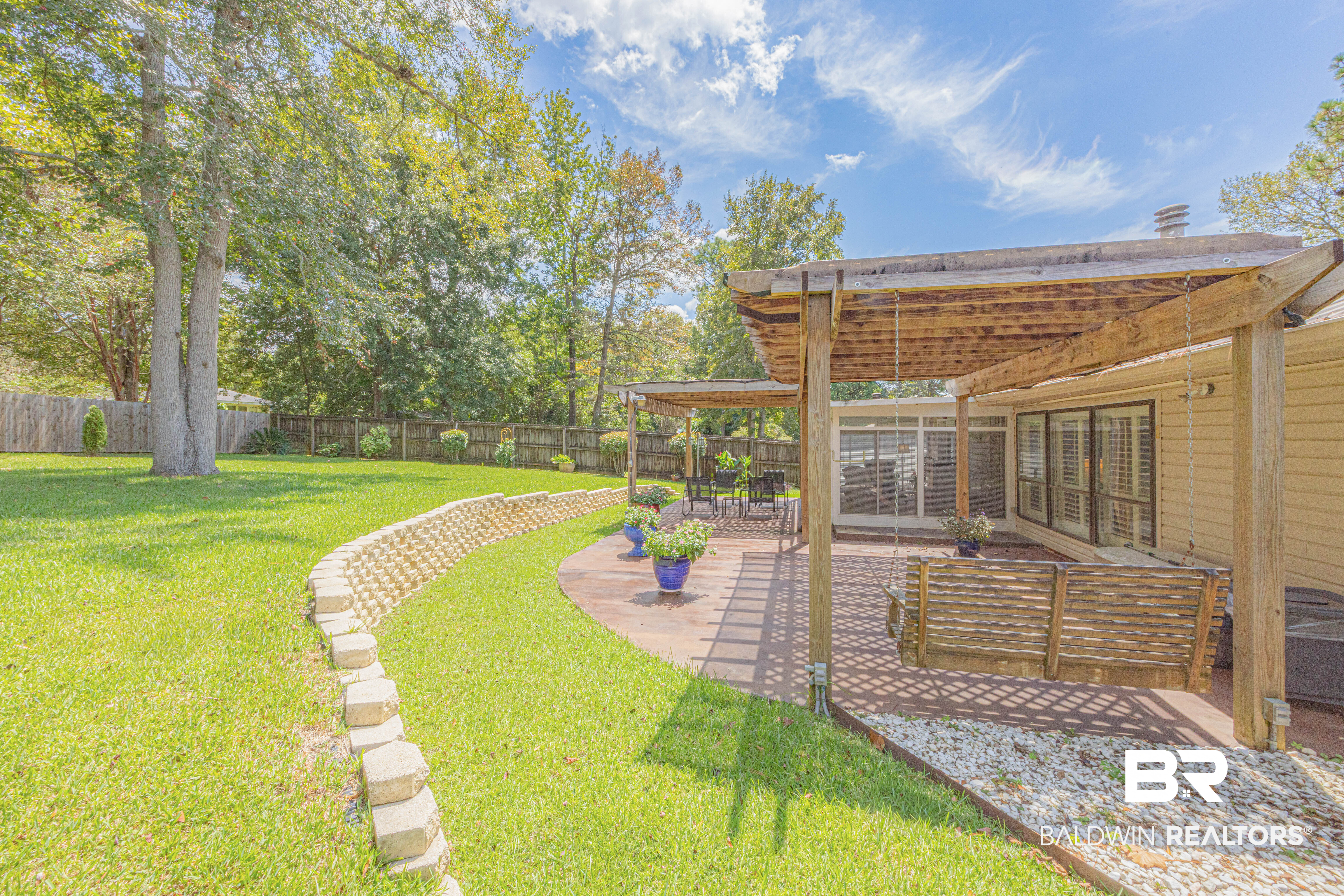 116 Lake Forest Boulevard