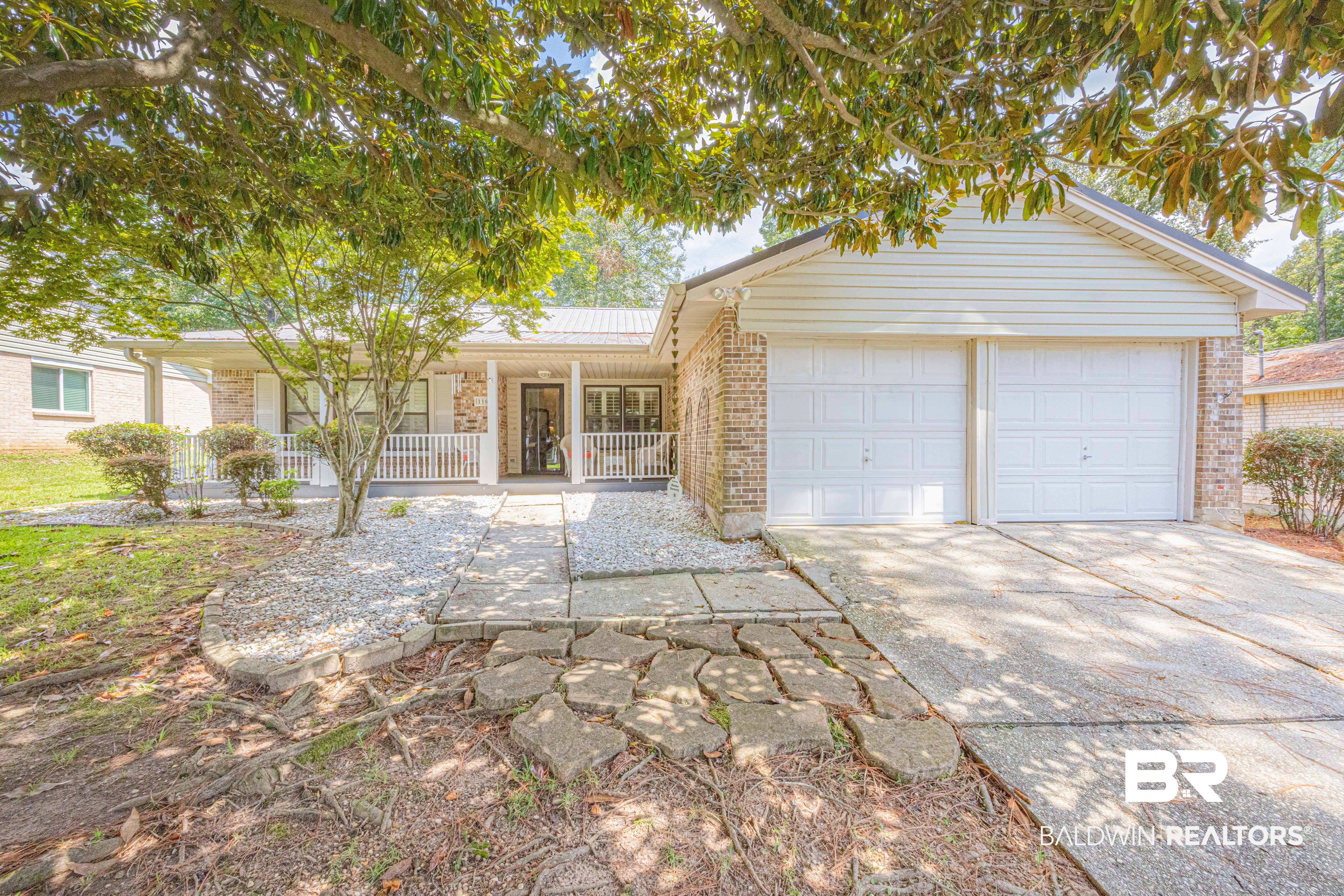 116 Lake Forest Boulevard