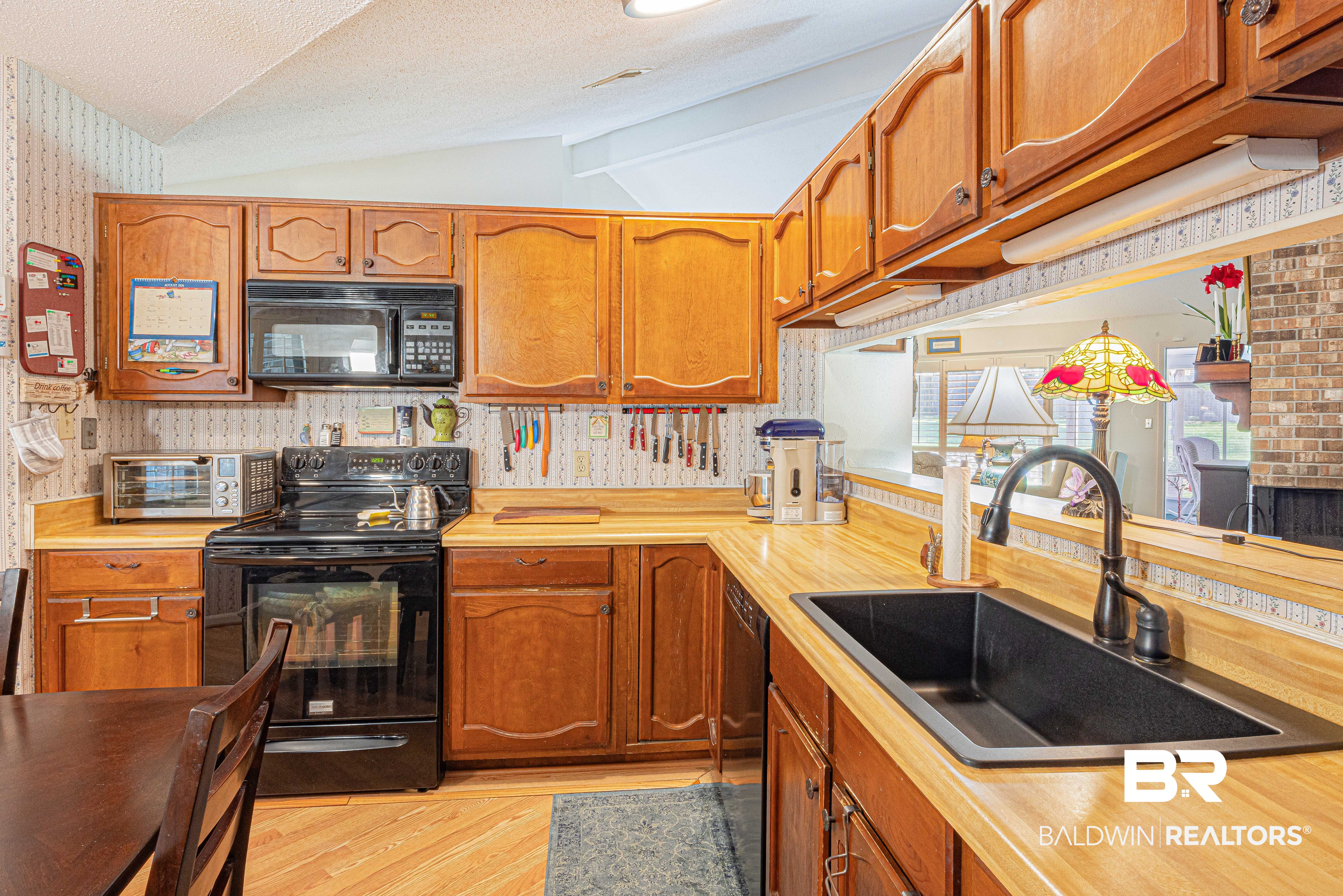 116 Lake Forest Boulevard