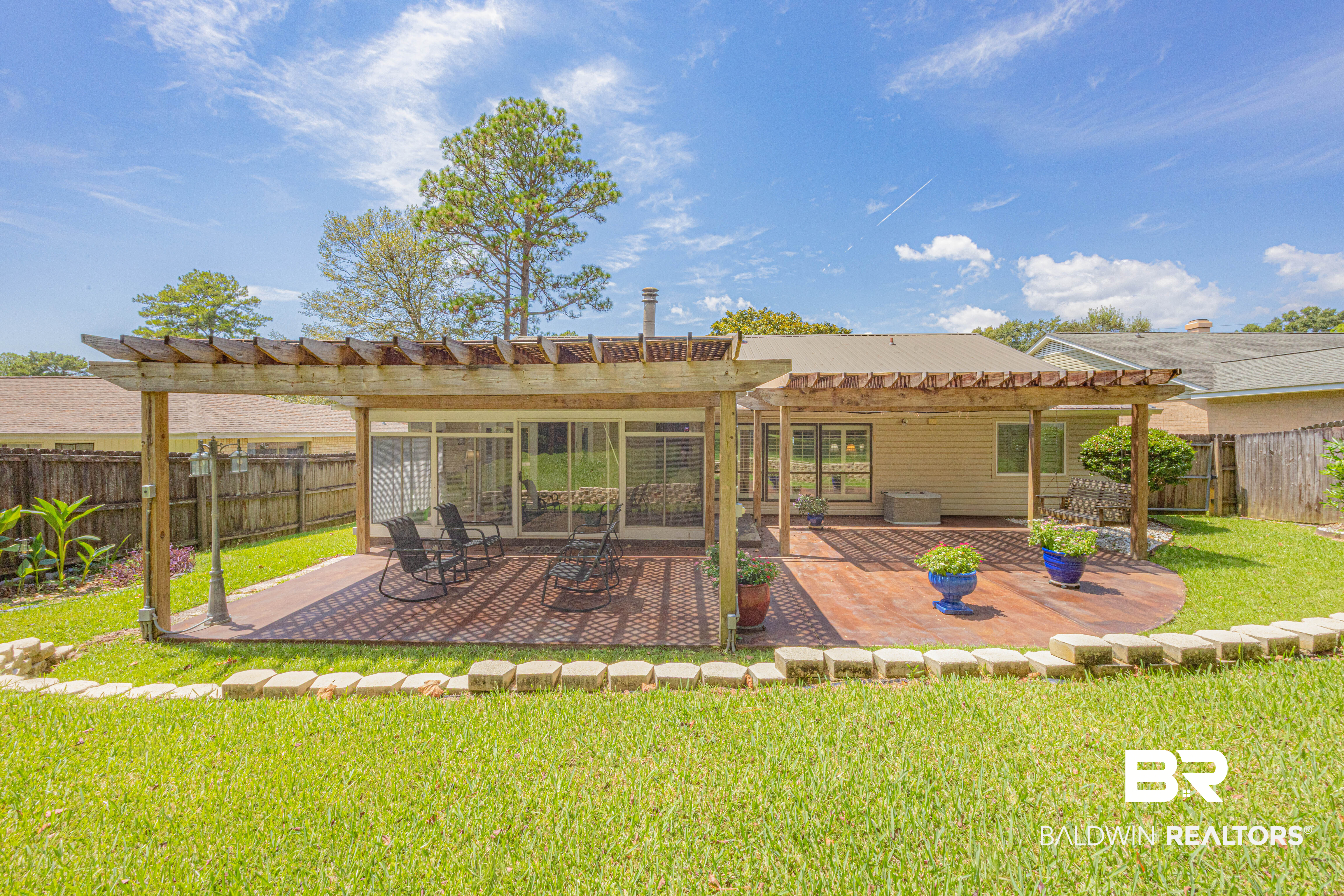 116 Lake Forest Boulevard