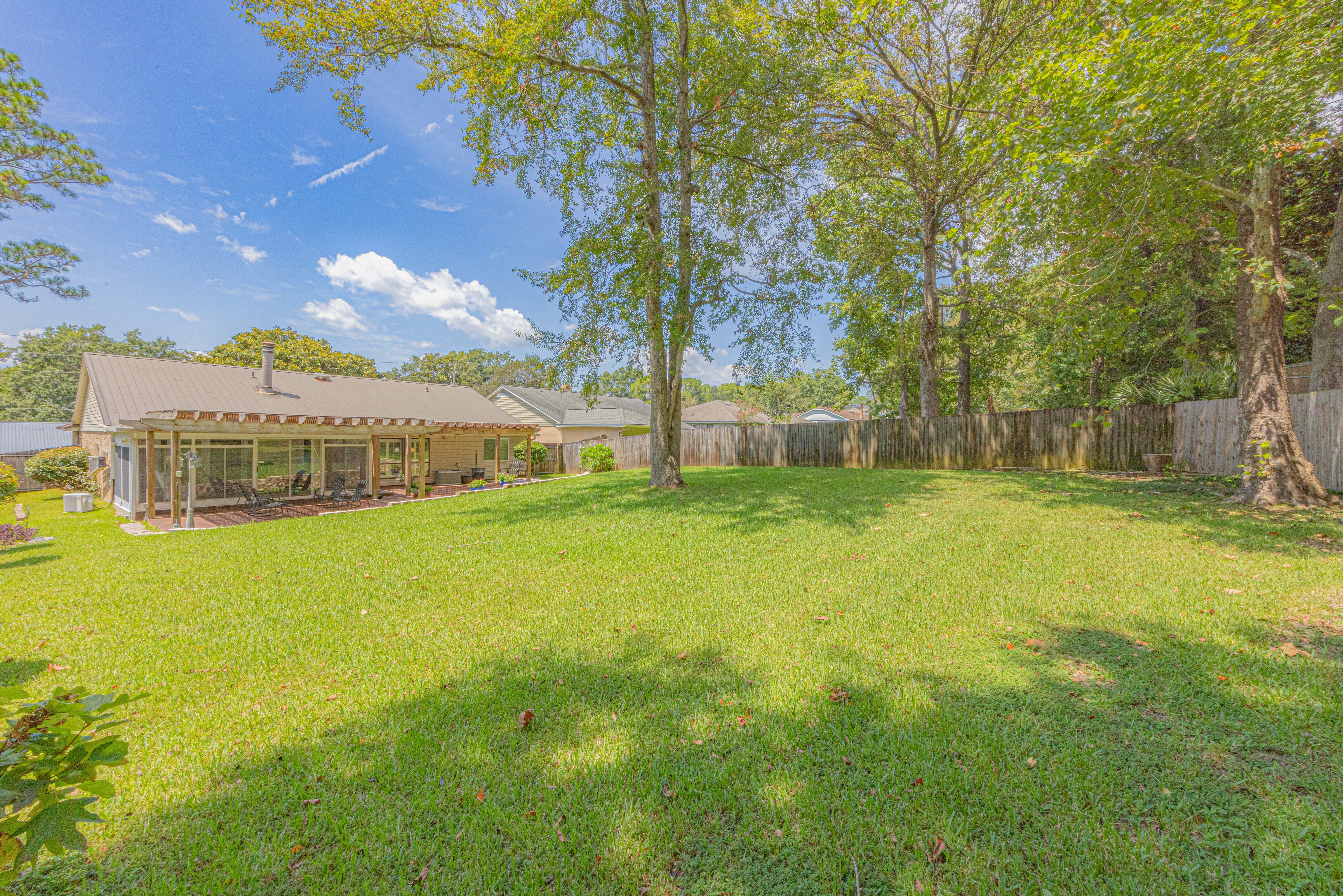 116 Lake Forest Boulevard