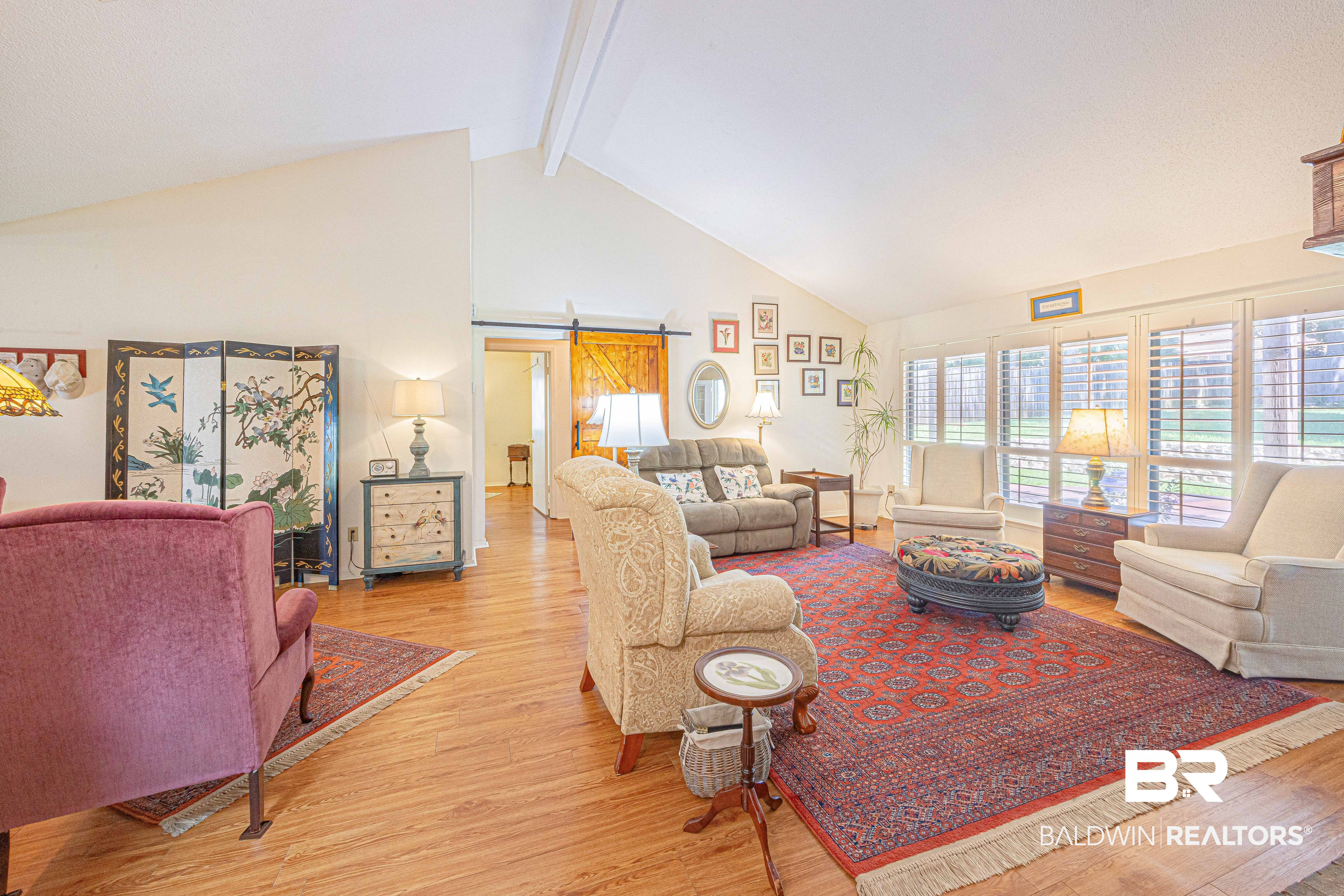 116 Lake Forest Boulevard