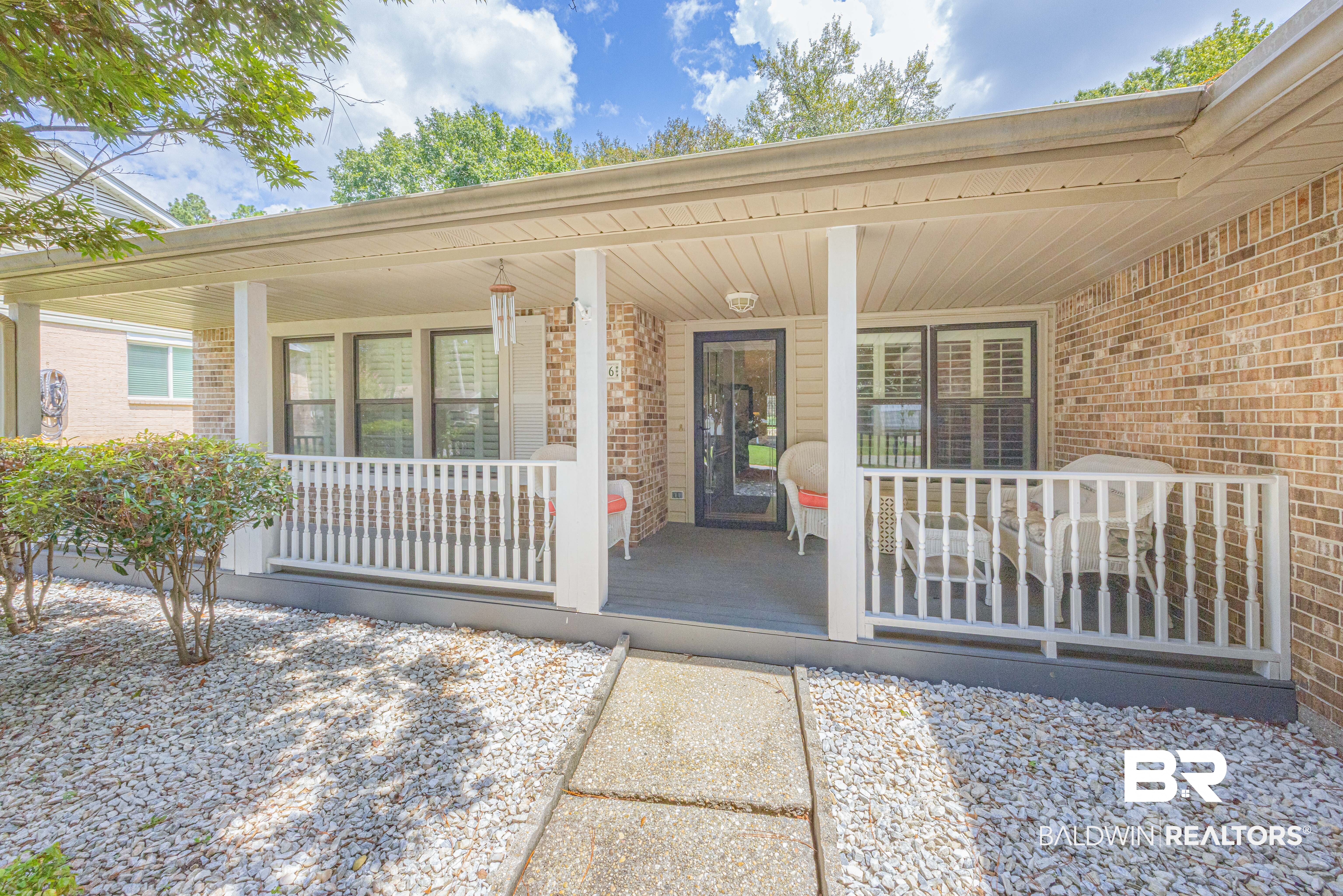116 Lake Forest Boulevard