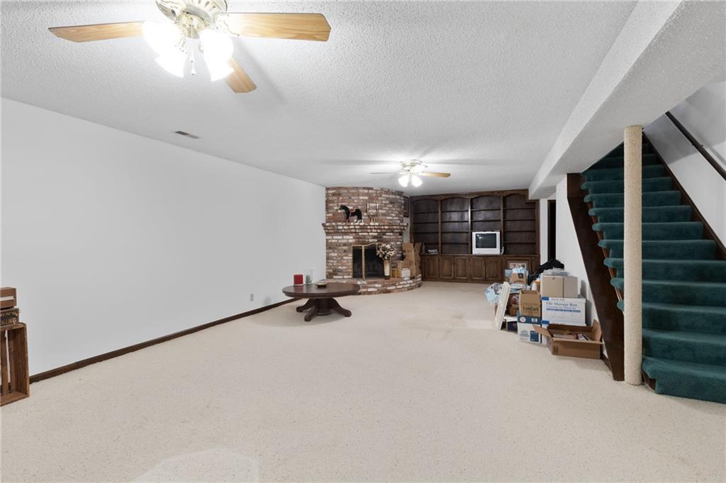 6717 W 69th Street