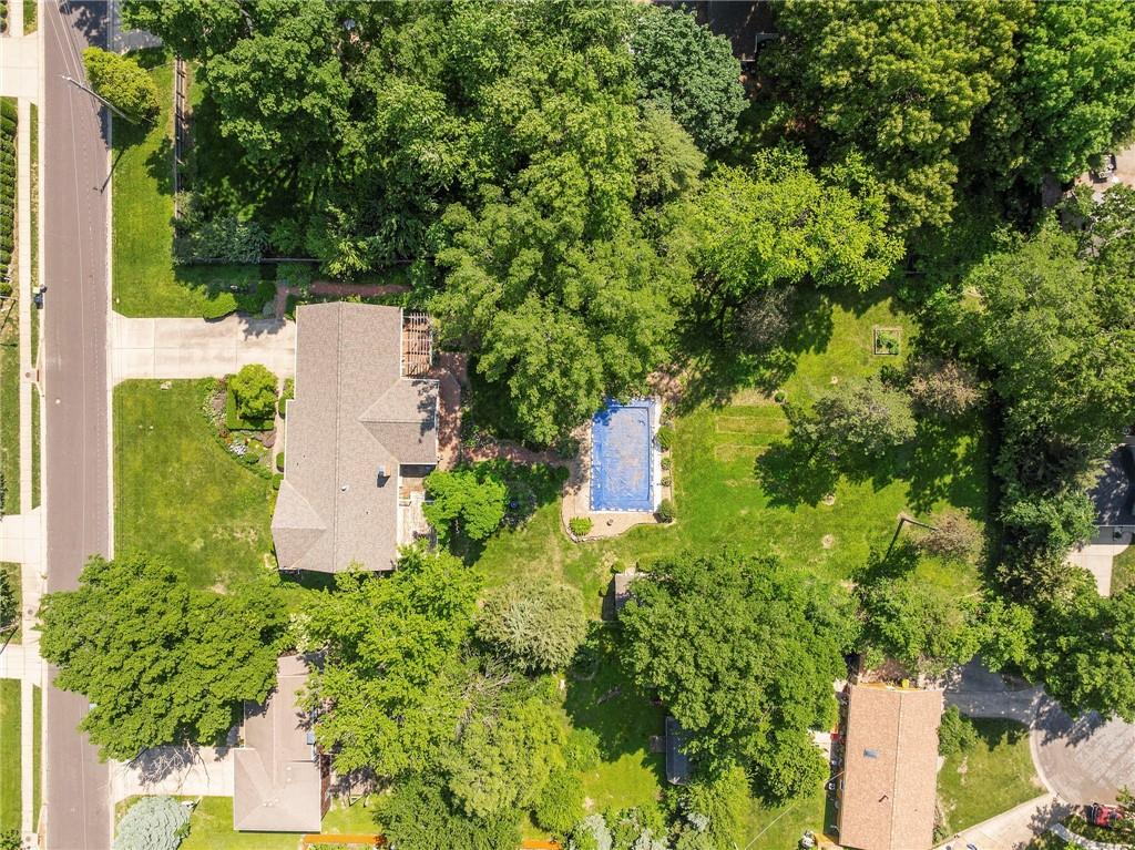 6717 W 69th Street