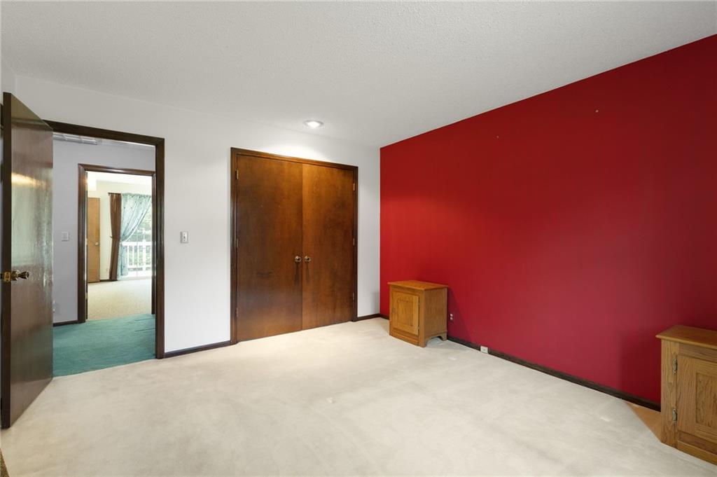 6717 W 69th Street