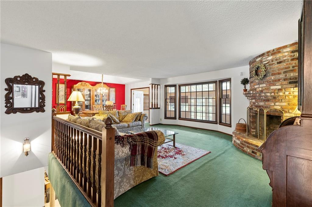 6717 W 69th Street