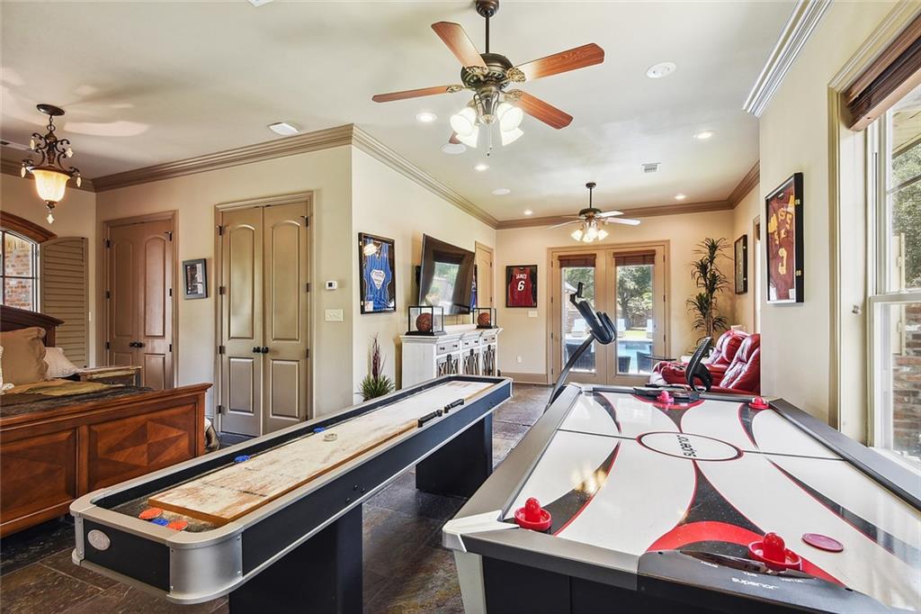 151 WINDERMERE Way
