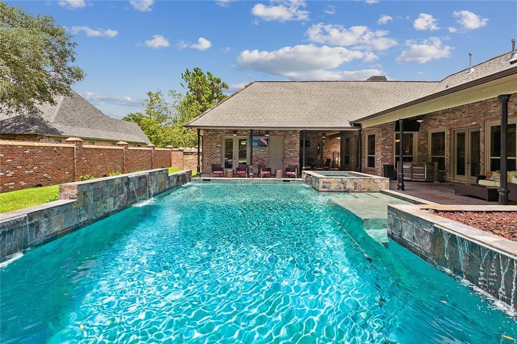 151 WINDERMERE Way