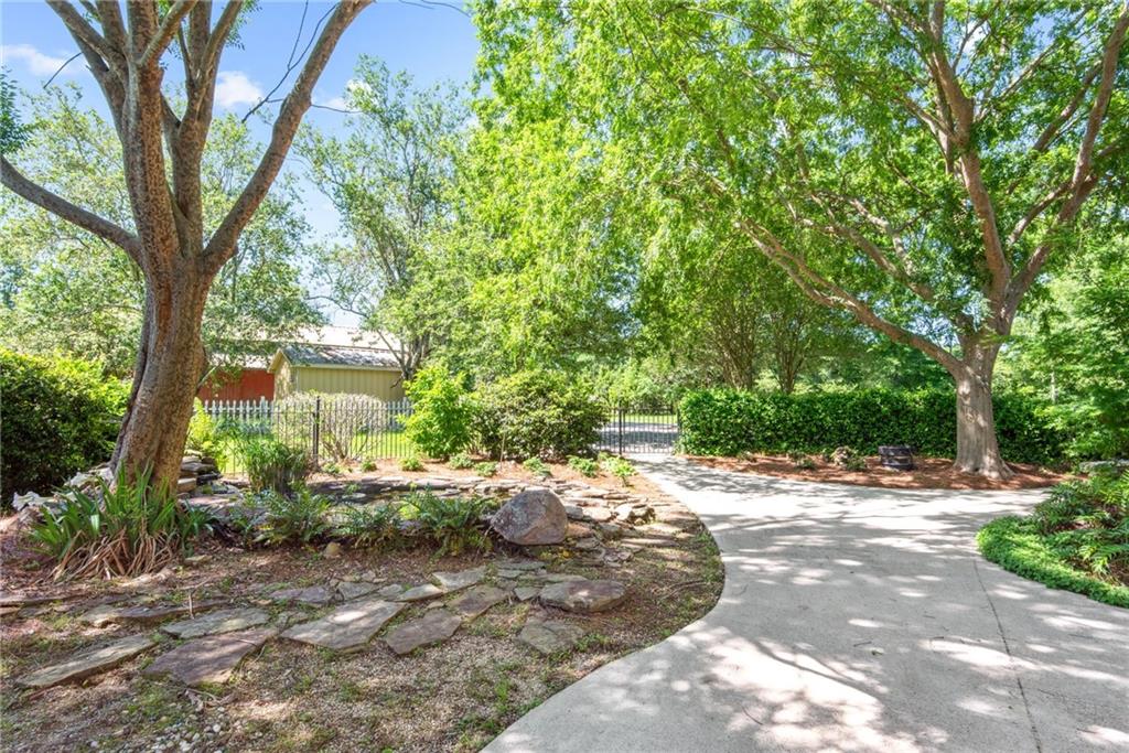 19201 KENZIE Road