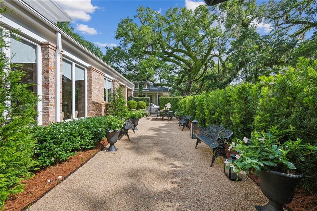116 PARK Drive
