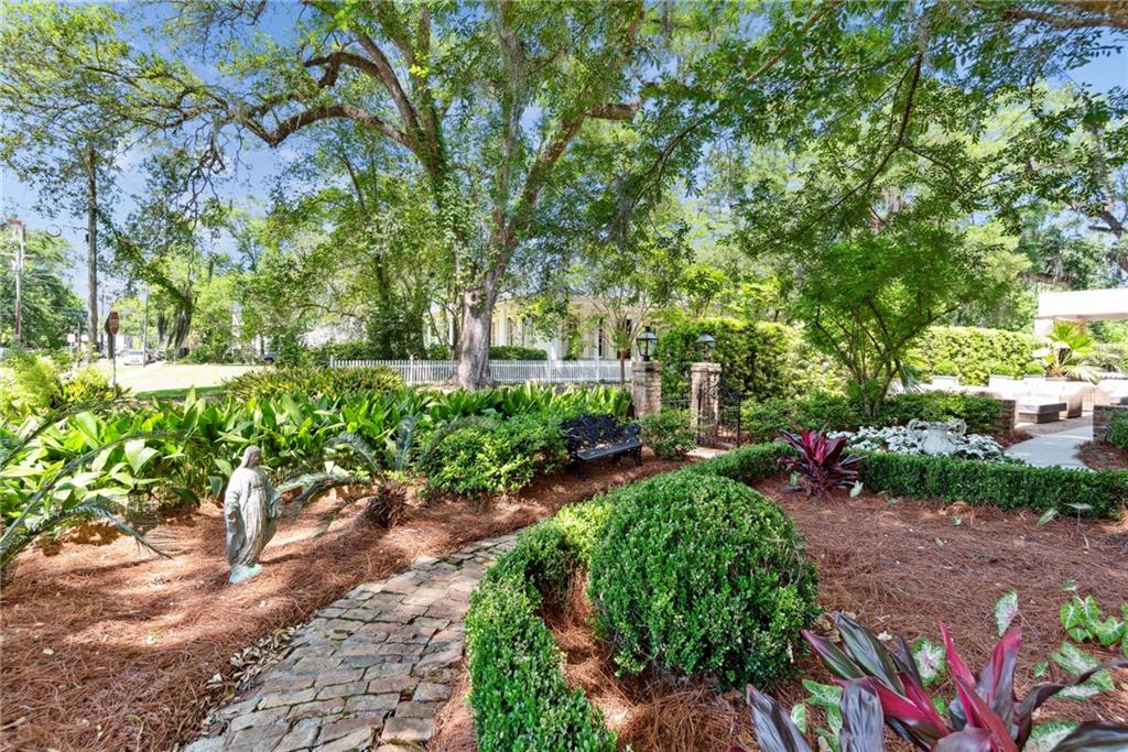 116 PARK Drive
