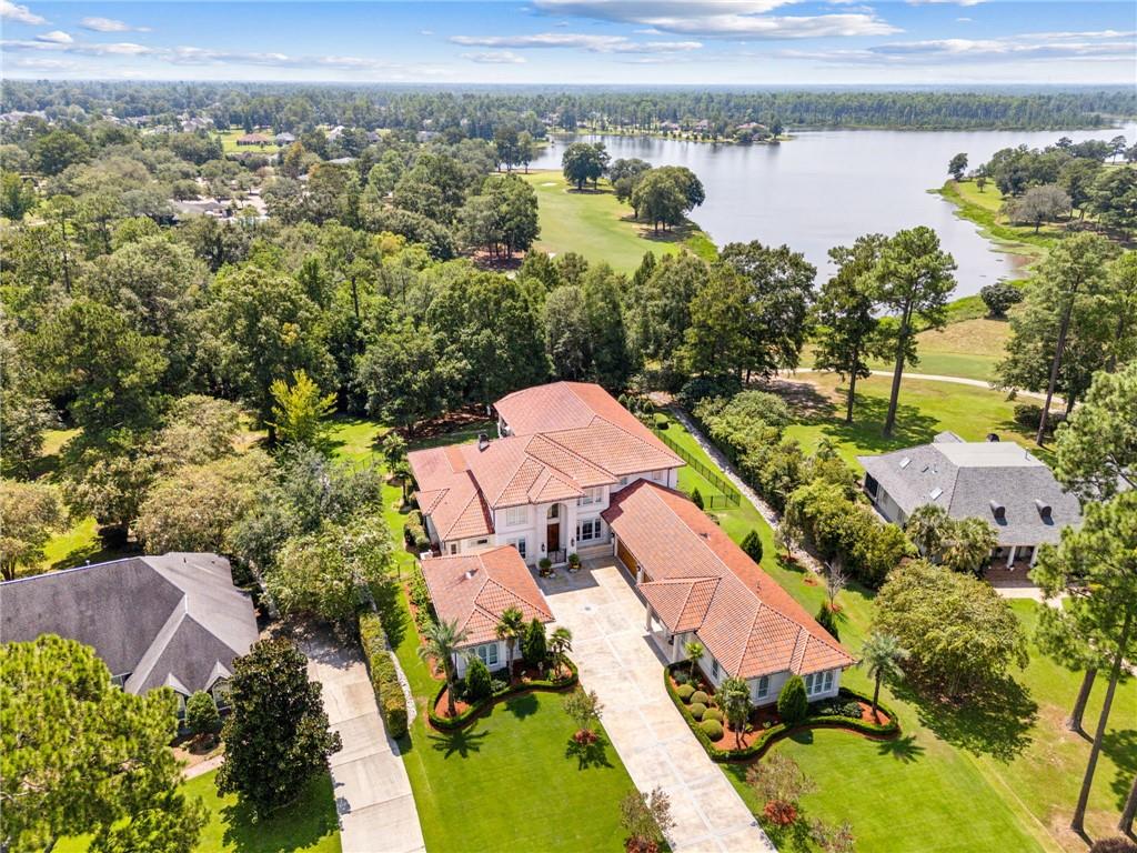 526 NORTHWOODS Drive