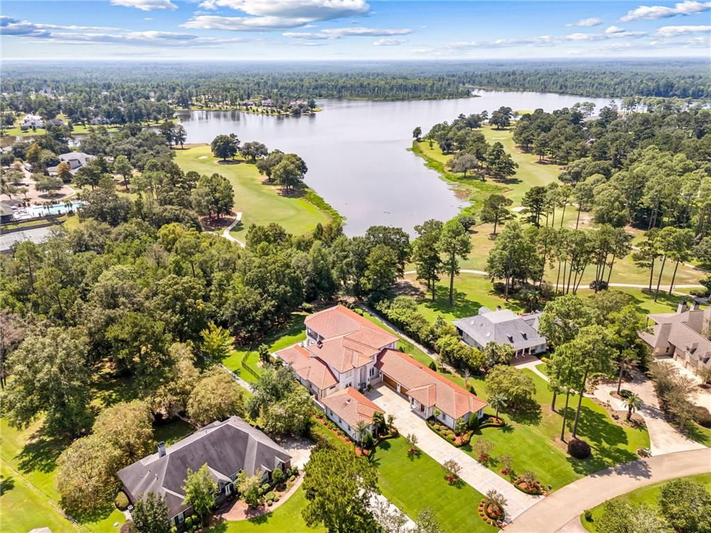 526 NORTHWOODS Drive