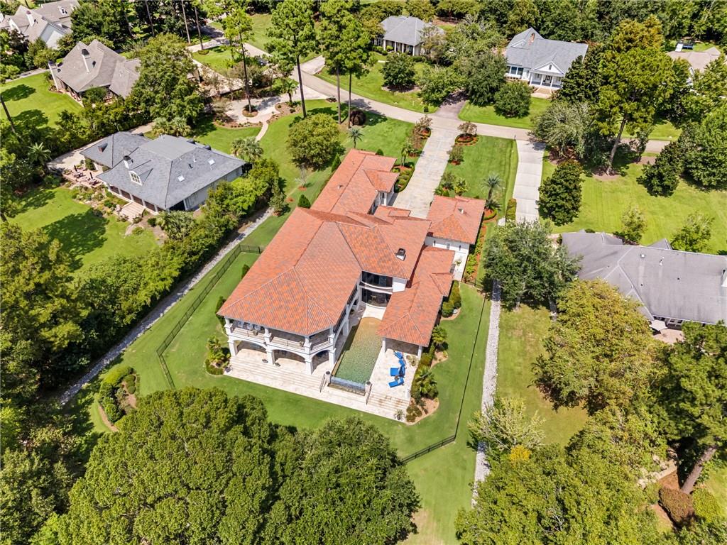 526 NORTHWOODS Drive