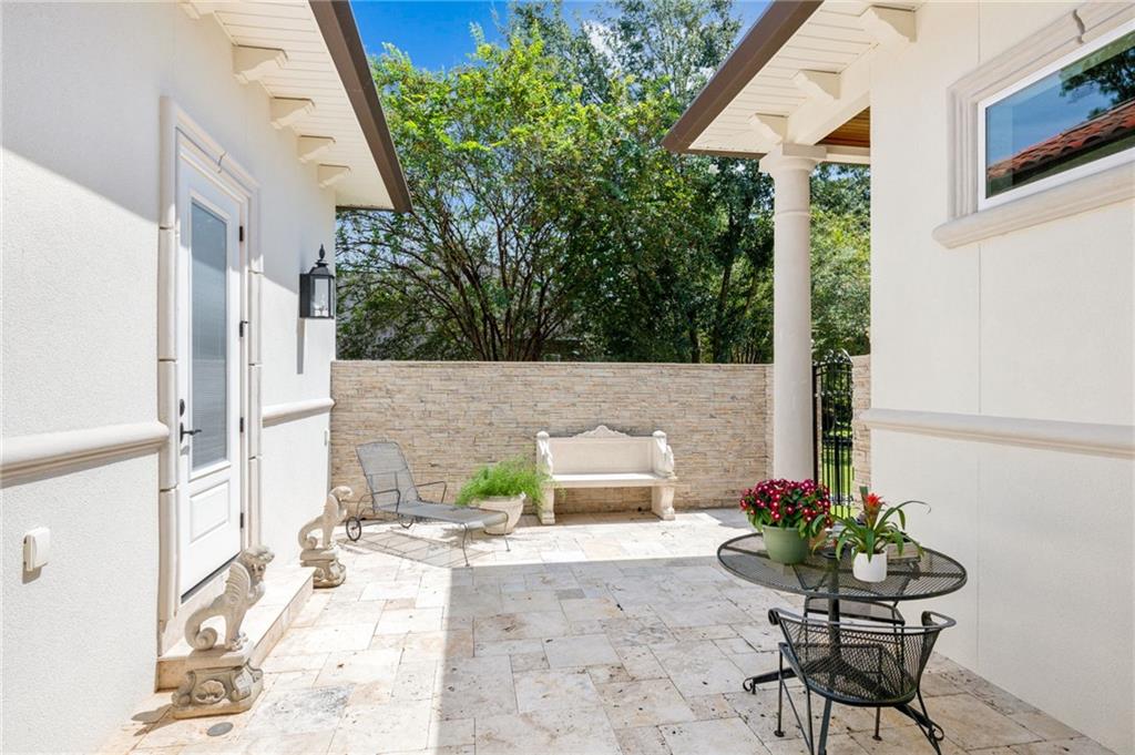 526 NORTHWOODS Drive