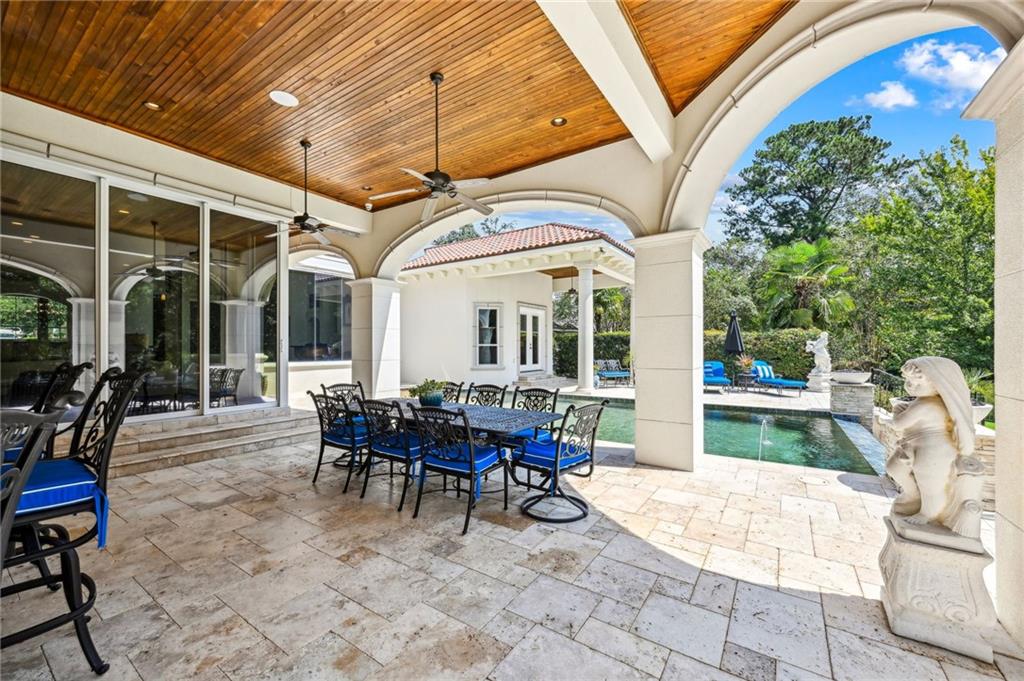 526 NORTHWOODS Drive