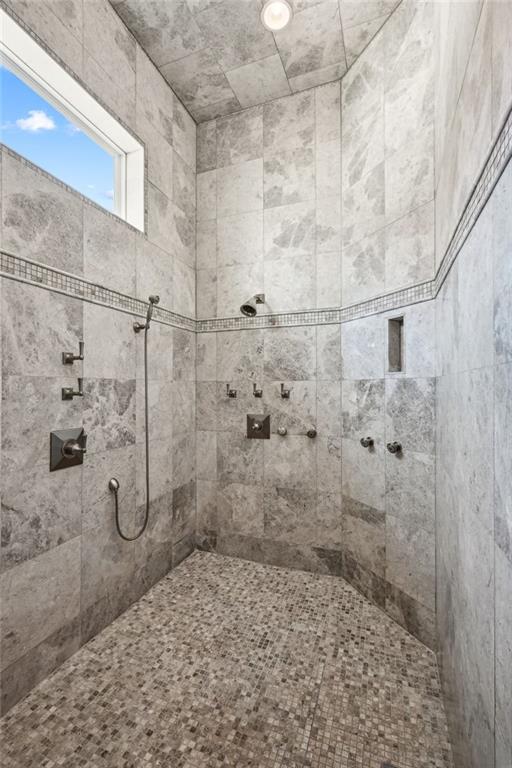 526 NORTHWOODS Drive