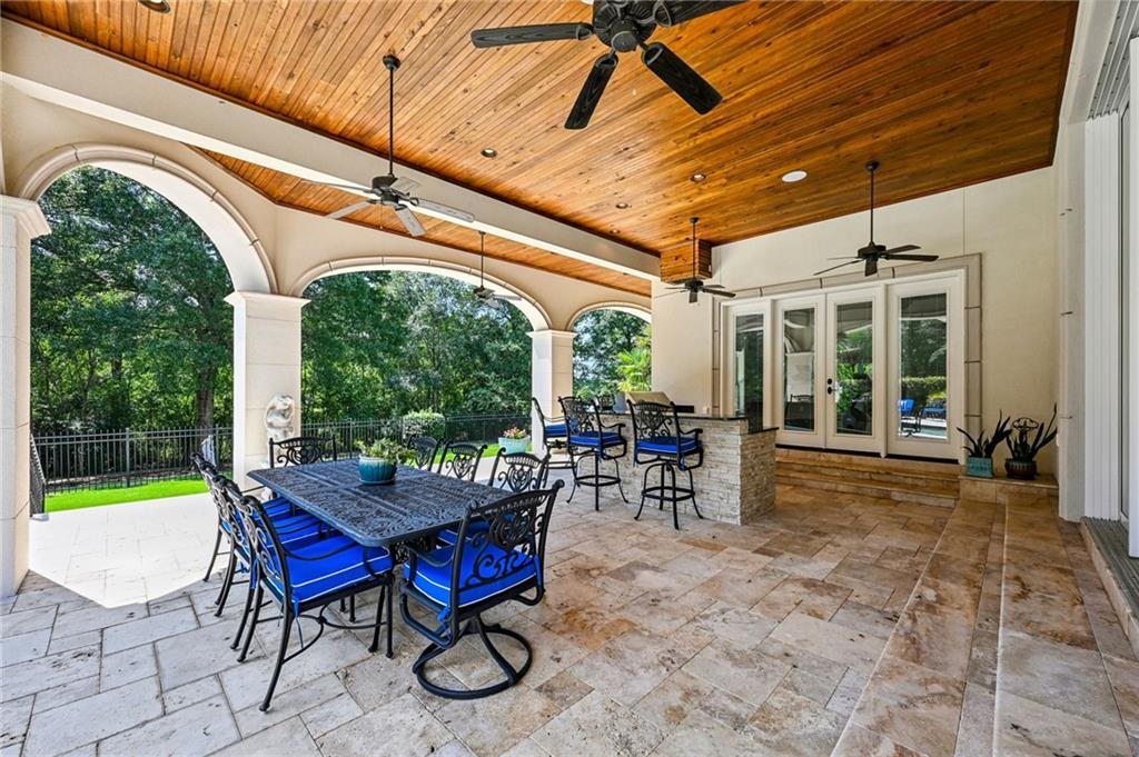 526 NORTHWOODS Drive