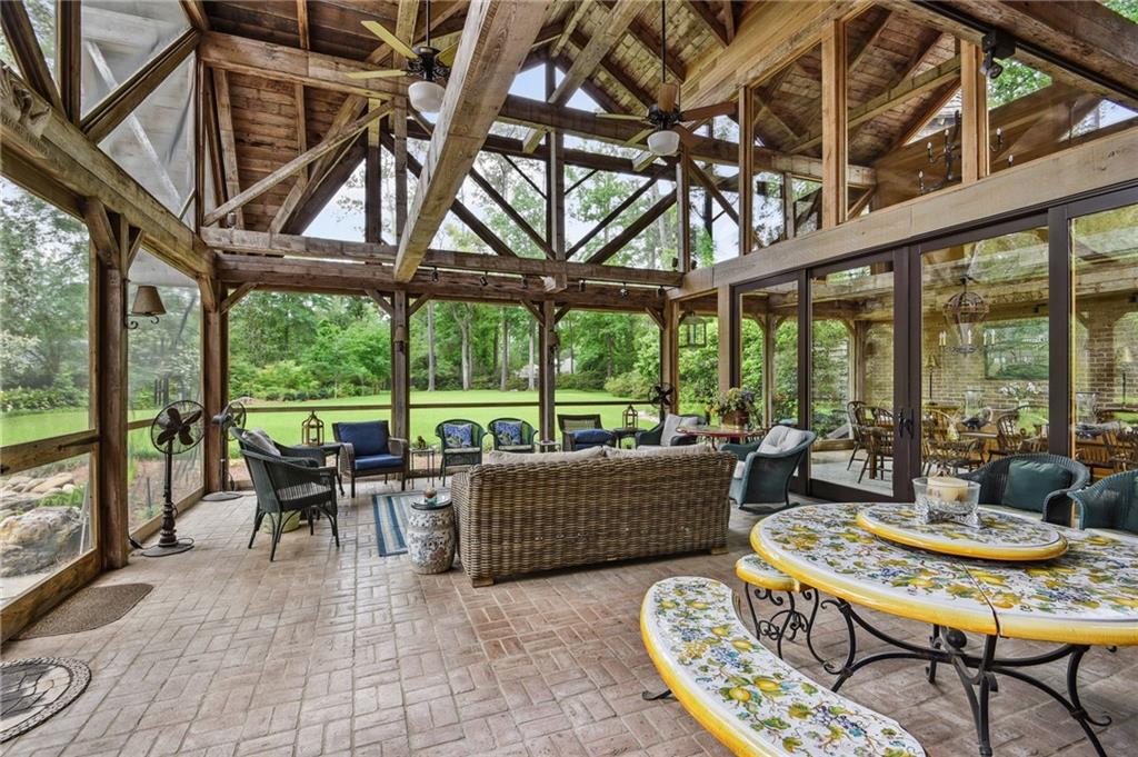 32 OAKLAWN Drive