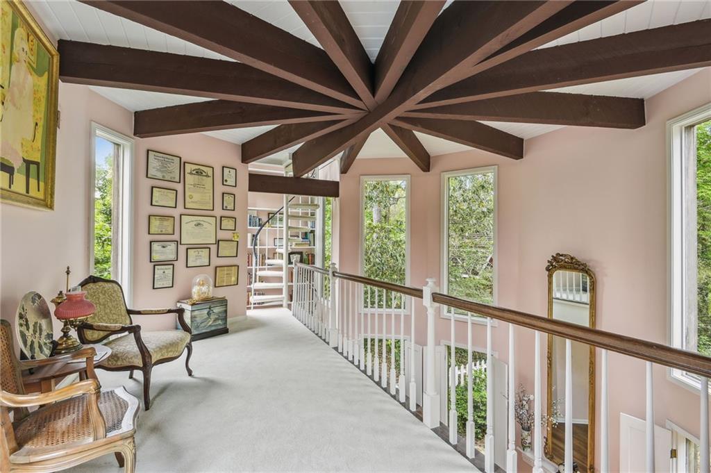 32 OAKLAWN Drive