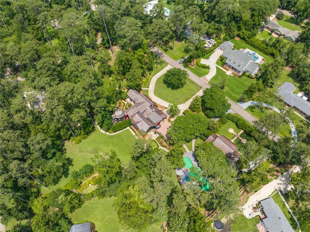 32 OAKLAWN Drive
